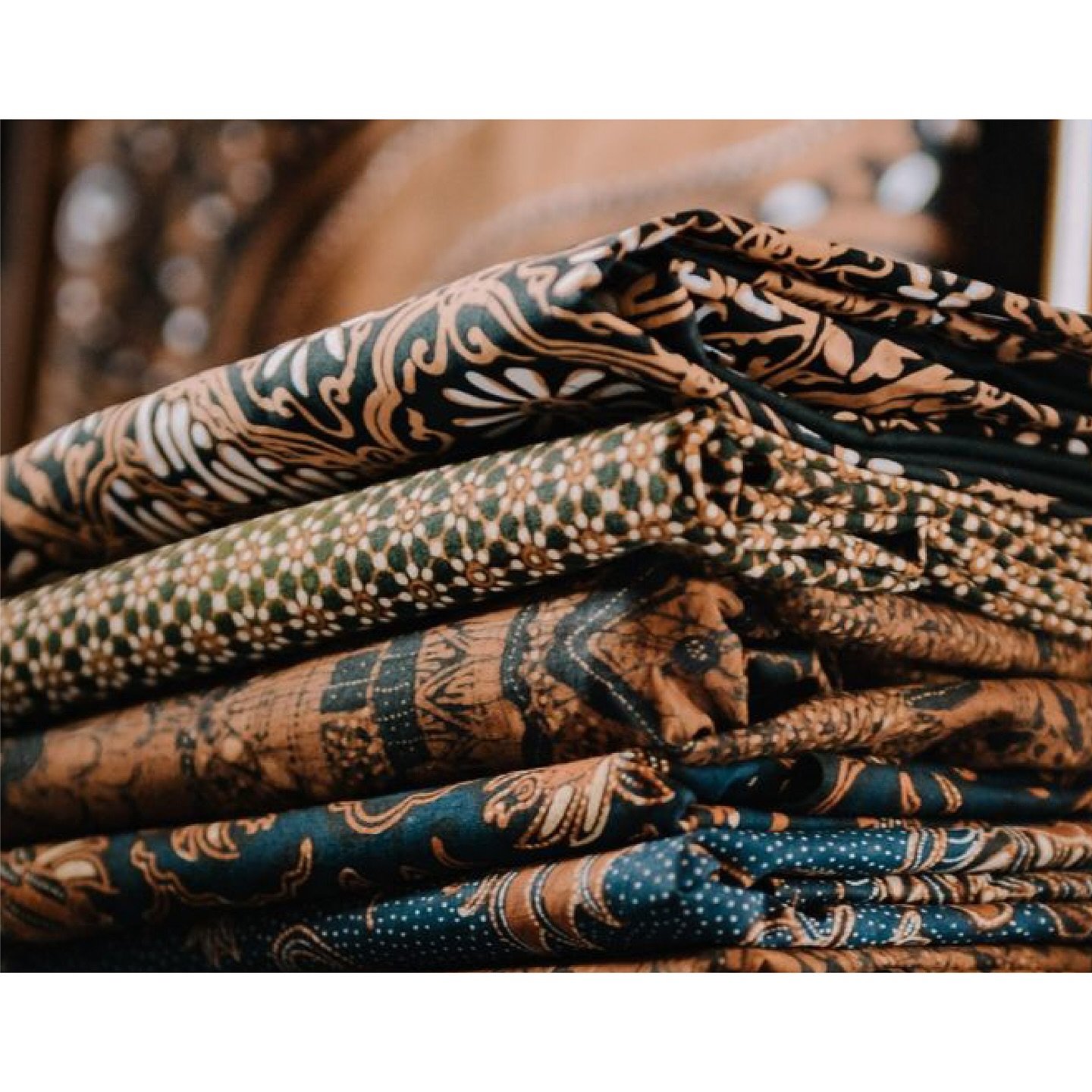 #harioms #hariomstailor #batik #batiksuit #bespokesuit #bespoketailor #formalwear #formalsuit #tailorjakarta