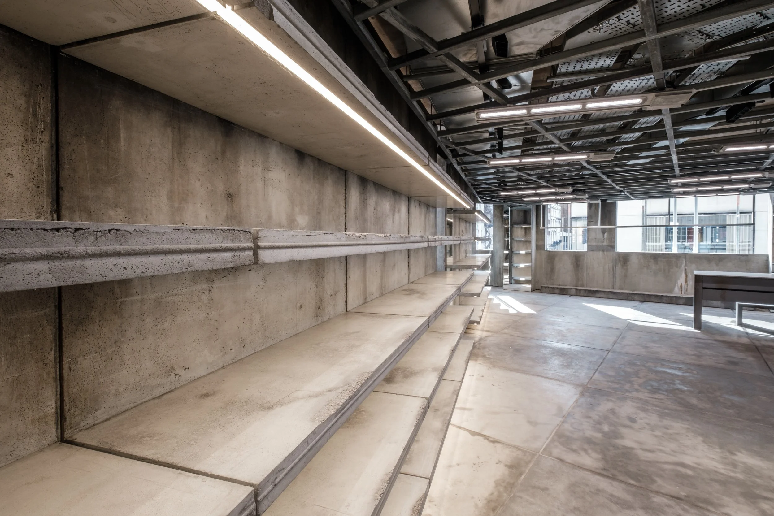 Balenciaga 06-03-22 MP-45.jpeg