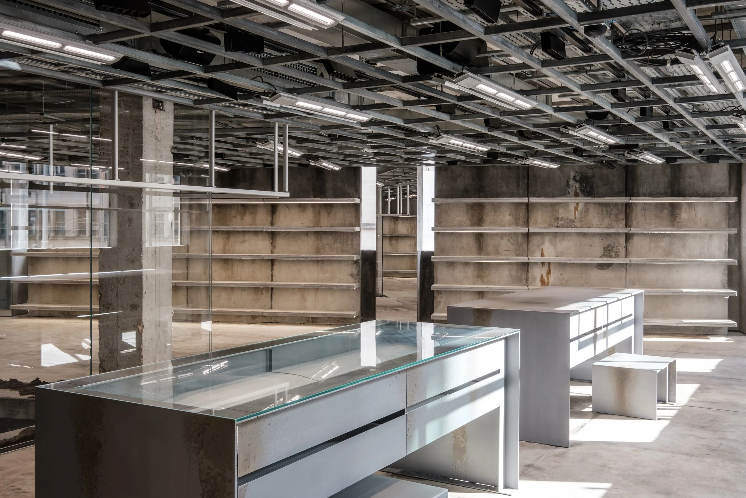 Balenciaga 06-03-22 MP-61.jpeg