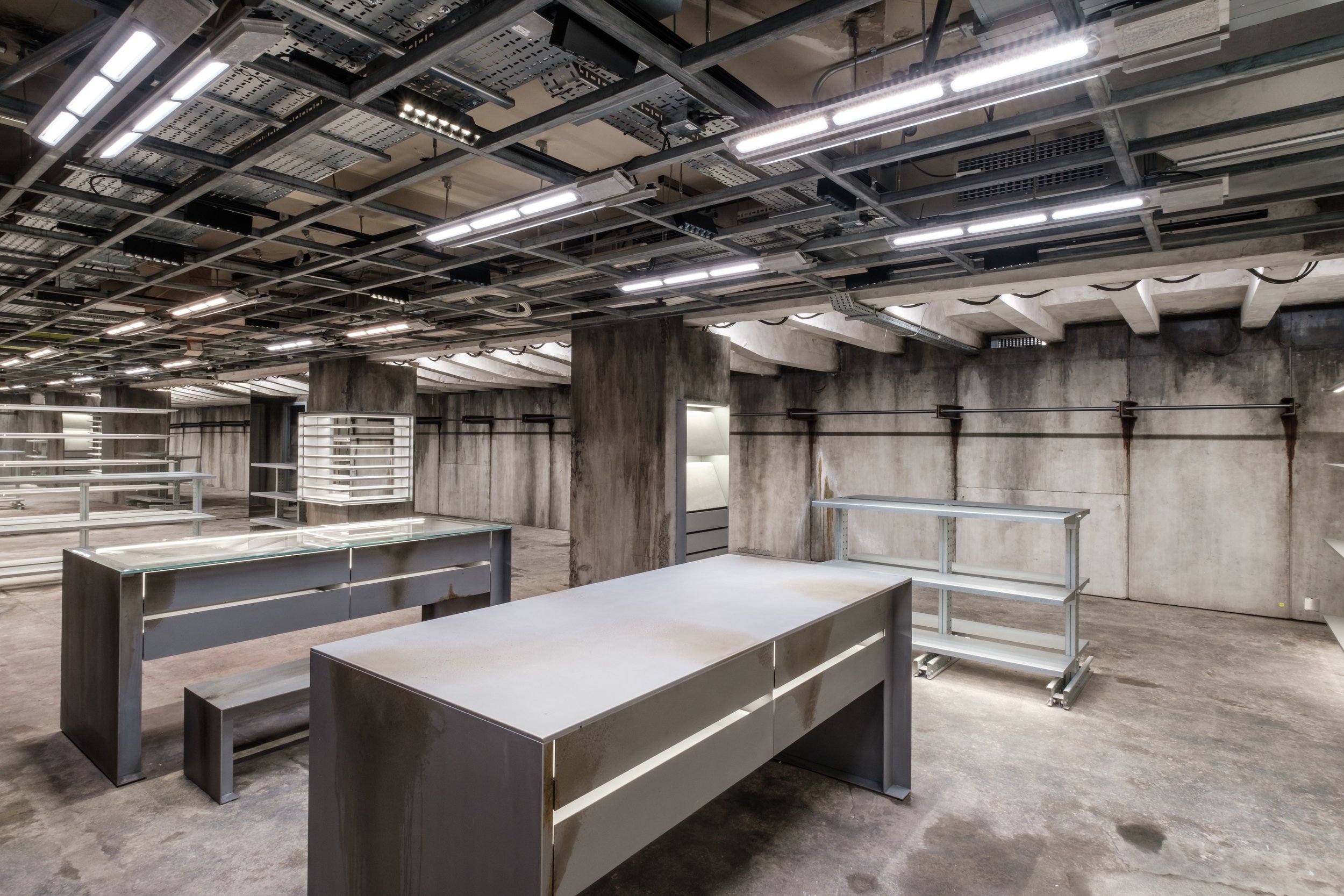 Balenciaga 06-03-22 MP-9.jpeg