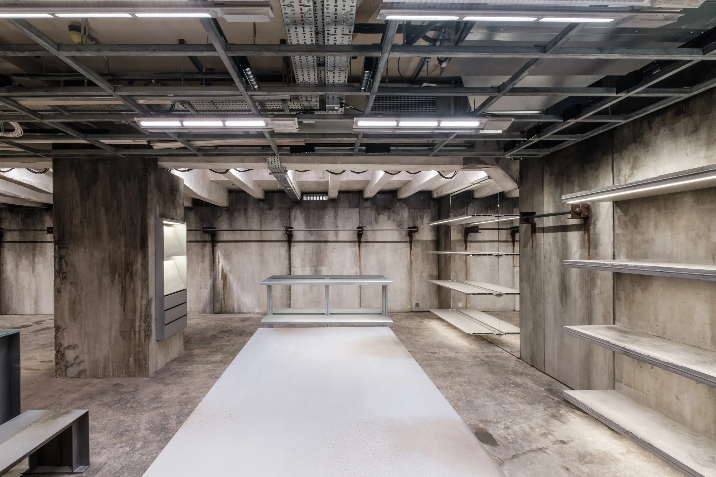 Balenciaga 06-03-22 MP-6.jpeg