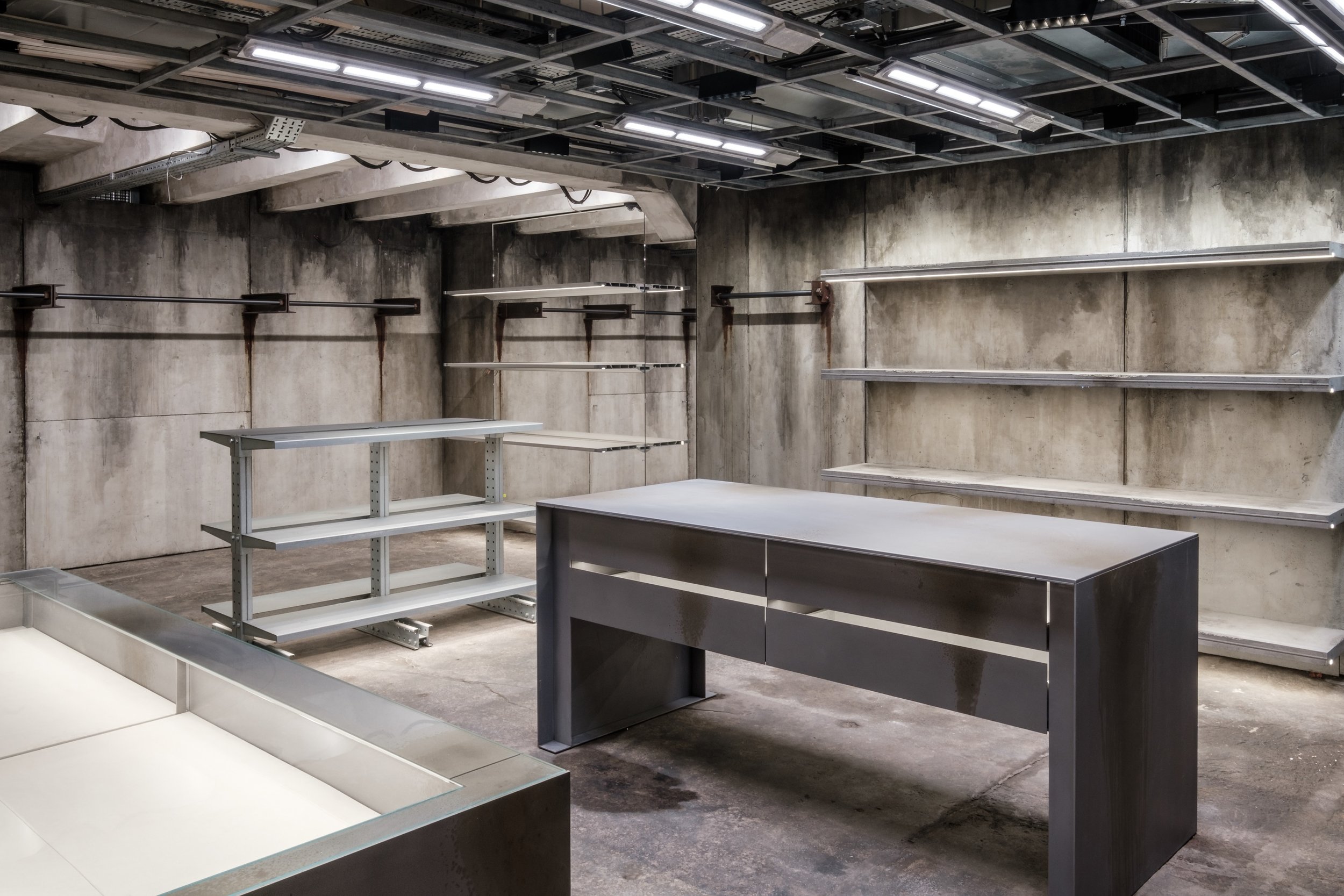 Balenciaga 06-03-22 MP-13.jpeg