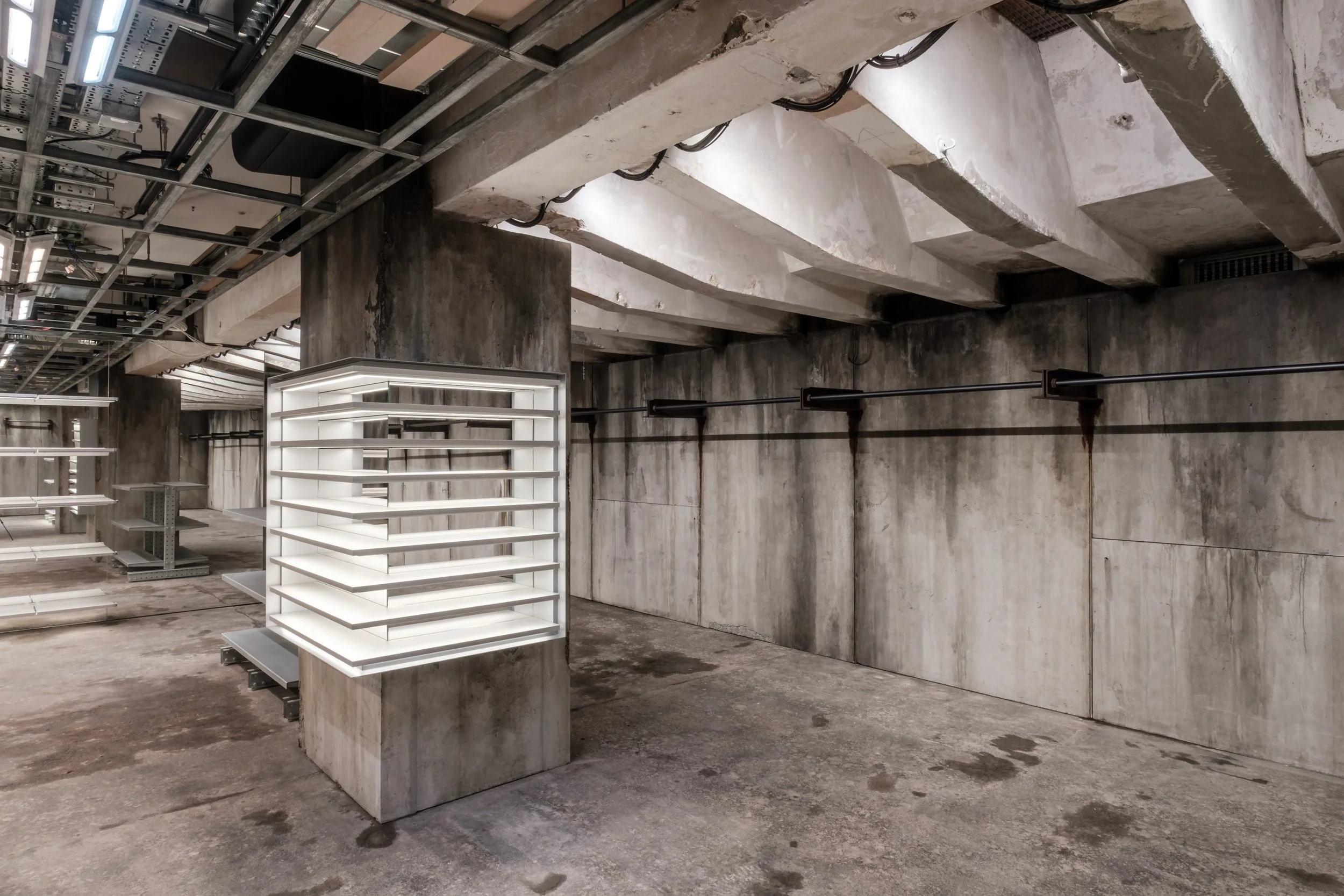 Balenciaga 06-03-22 MP-12.jpeg