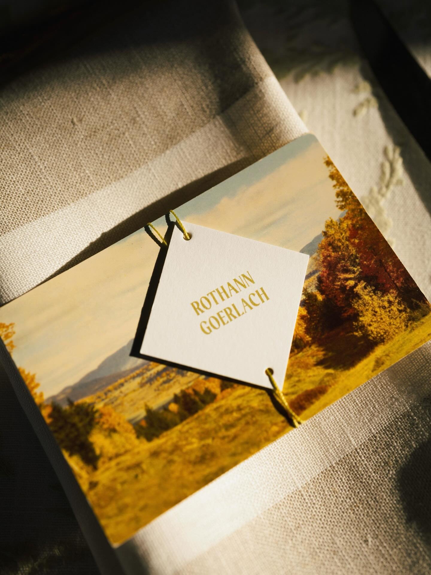 Megan and Eric are true originals, and their wedding weekend reflected that from the very start.

They began with a lakeside rehearsal dinner at @equinoxresort, where each guest was welcomed to their seat with a vintage Vermont postcard. It felt nost