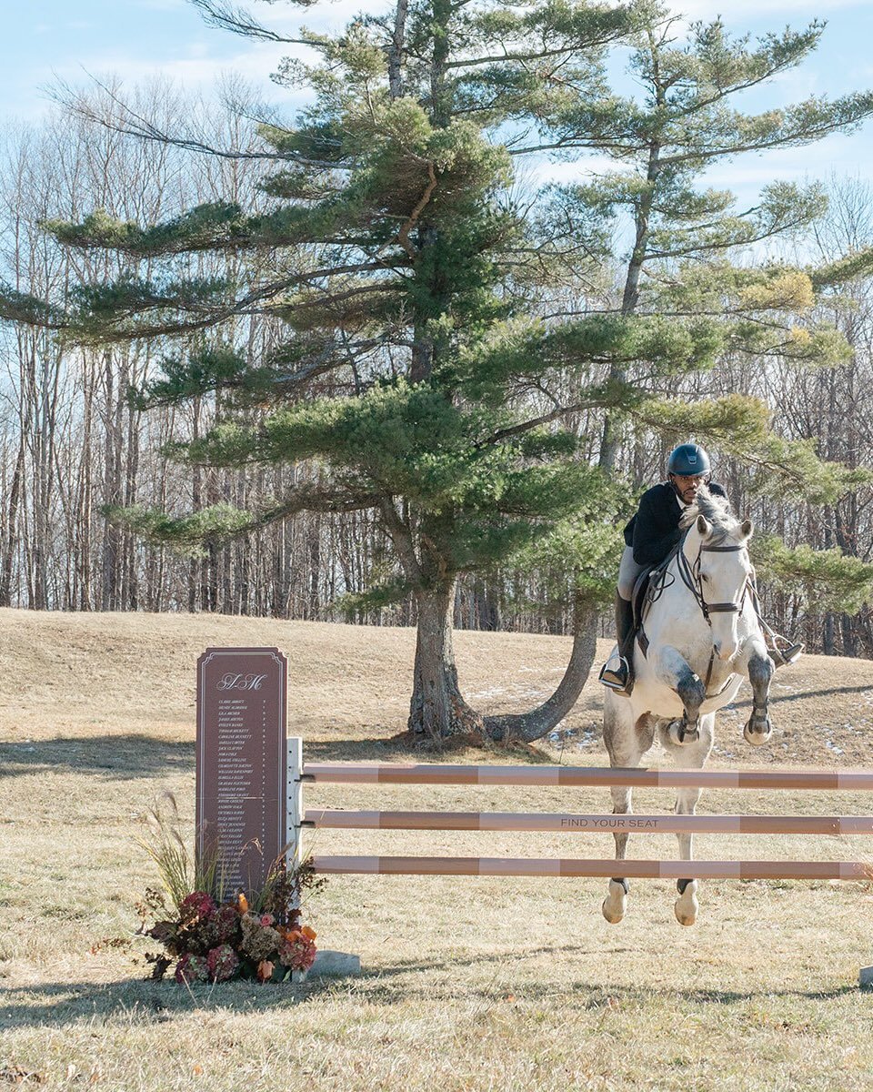 Jumping into the year of the horse 
(a couple weeks behind schedule 😉)

Concept: The Groom&rsquo;s Moment &mdash; @byemmab @birdsofaflower @rodeoandcophoto
Design: @byemmab @birdsofaflower
Planning: @byemmab
Photography: @rodeoandcophoto
Floral Desi