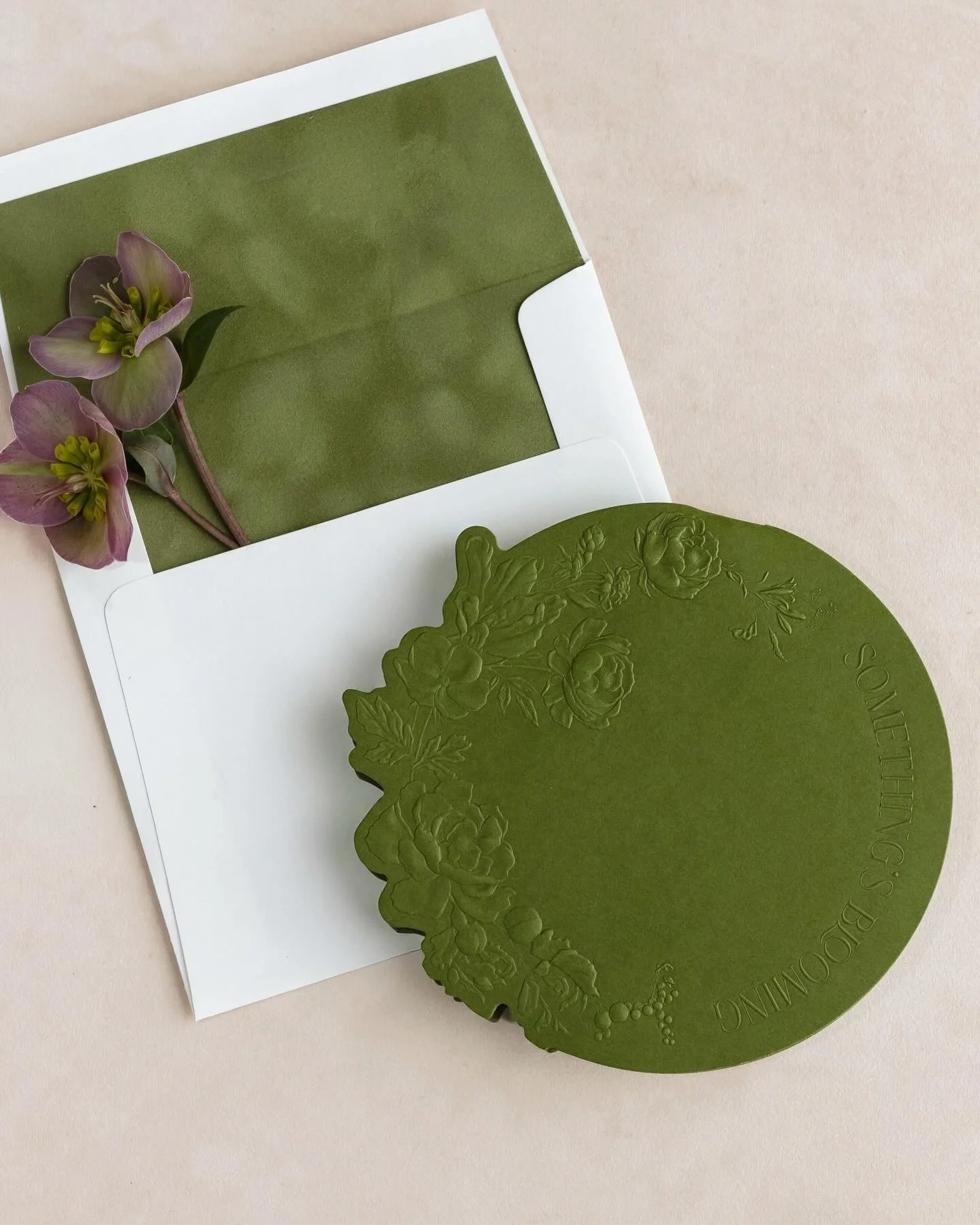 When paper literally blooms 🌸

📷 @briana_duquette