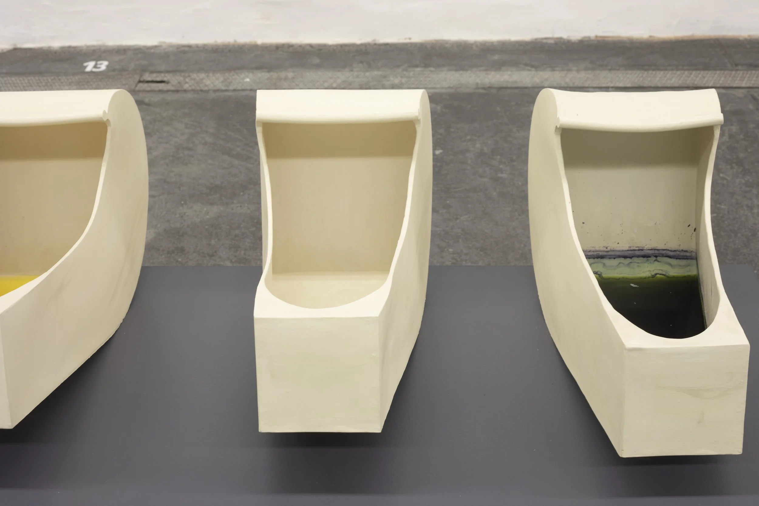 It comes in waves (2022)