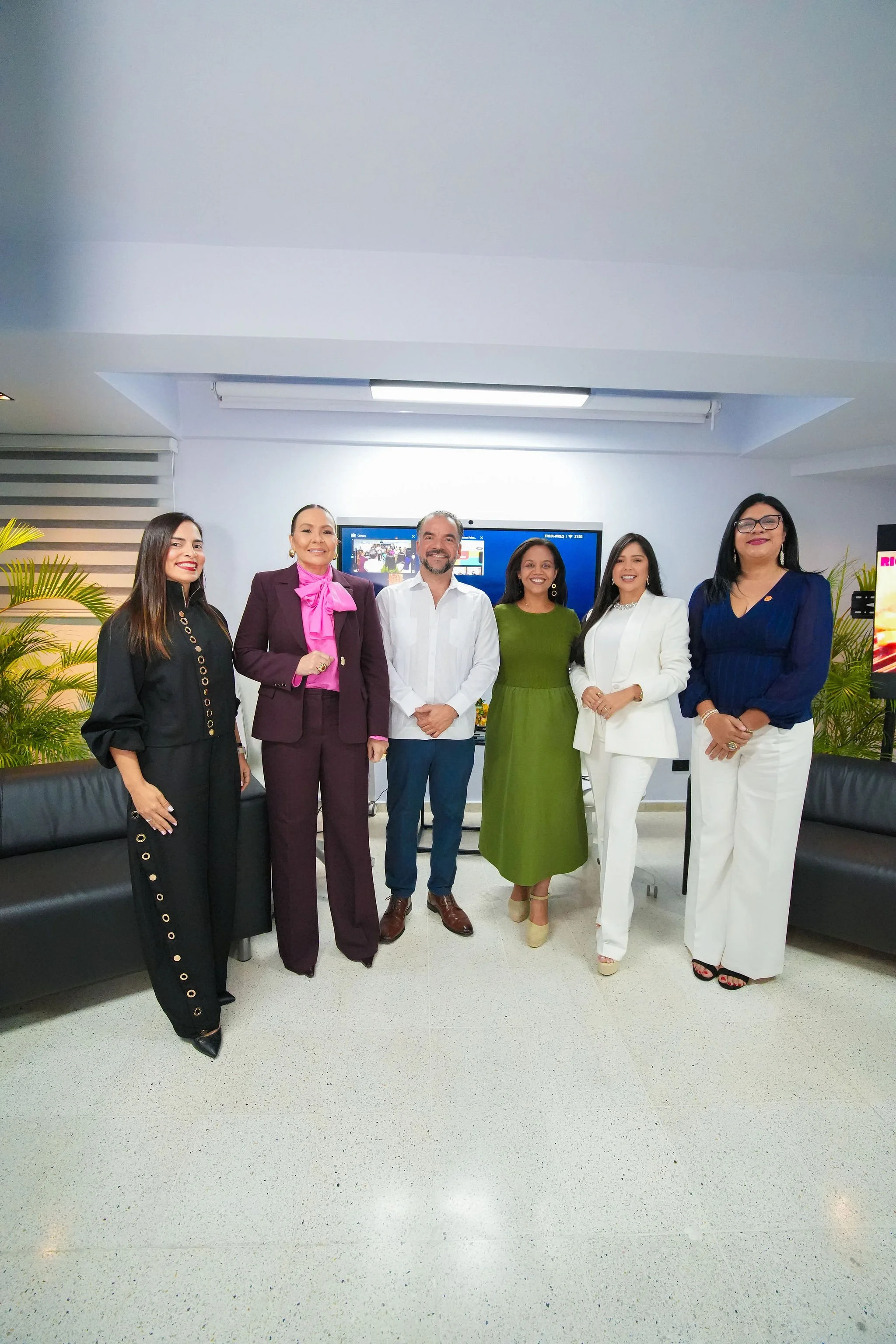 Red de Oficinas Felices celebra con éxito su “Networking Nights” en DIX Business Center 4