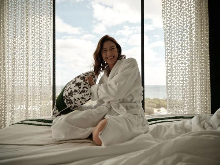 ✨ Experience ultimate luxury in the Edge Villa Suite aboard the Celebrity Apex! This stunning stateroom features elevated amenities that redefine comfort, allowing you to start your day with a delicious breakfast in bed served through room service. I