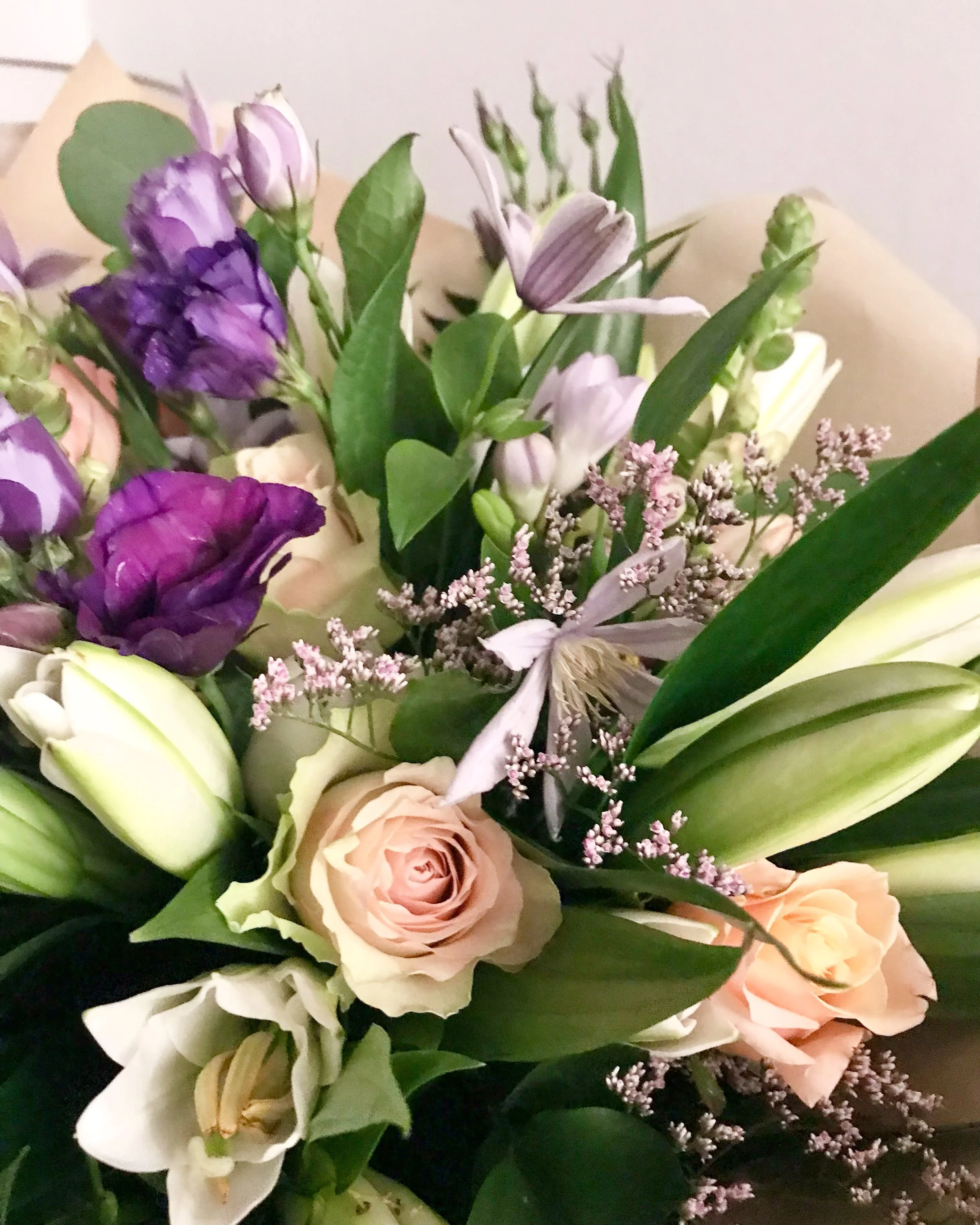 Gift hand tied bouquet 