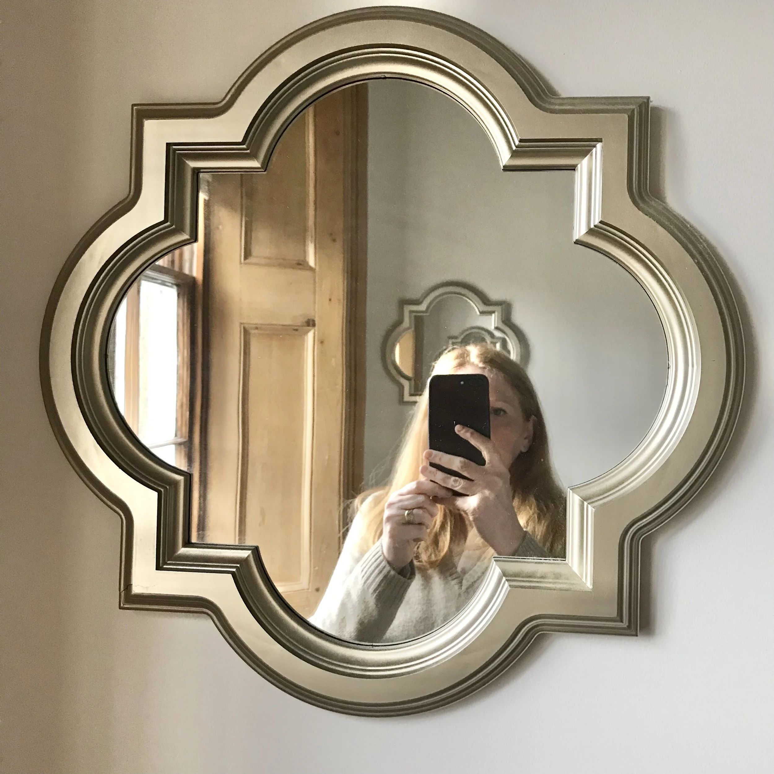 Florist mirror selfie