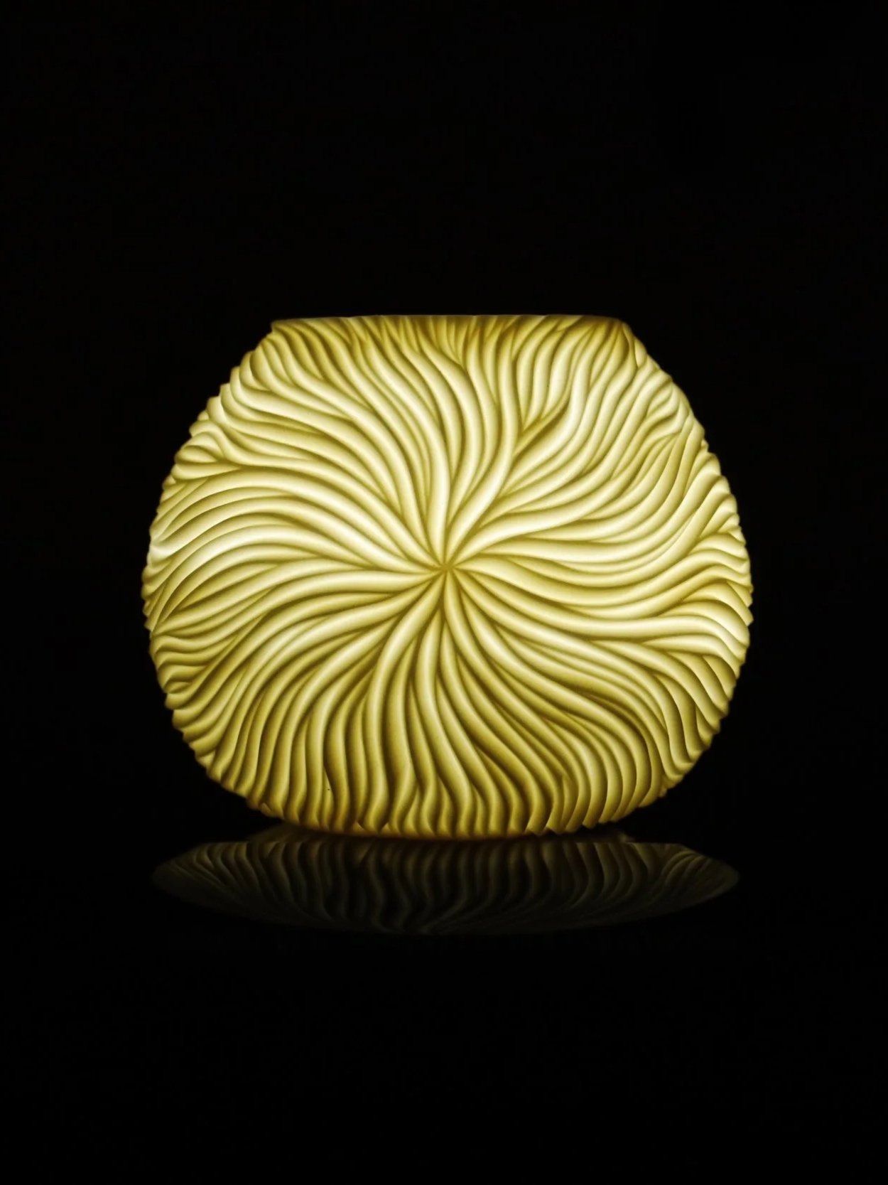 Medium Luminary - Starscream- Matte