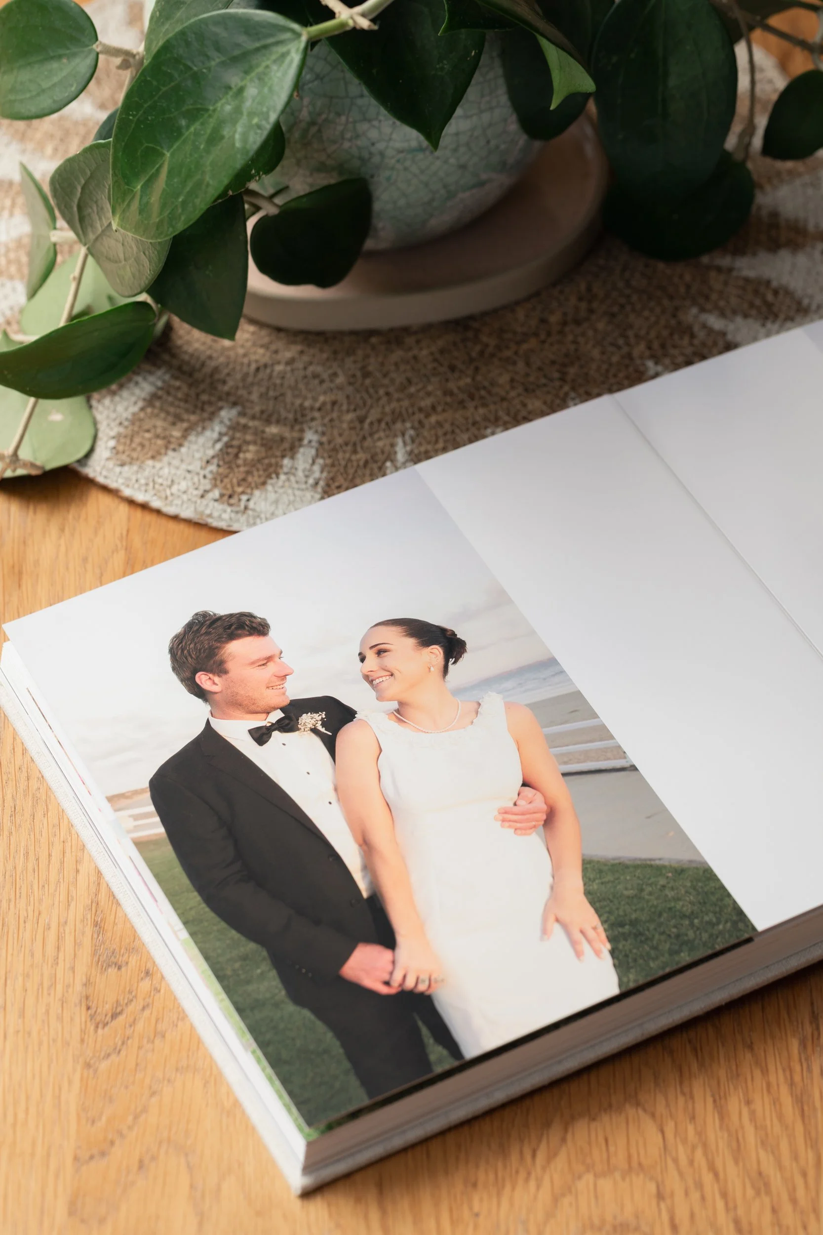 Fine_Art_Wedding_Album_TLWP (20 of 22).jpg