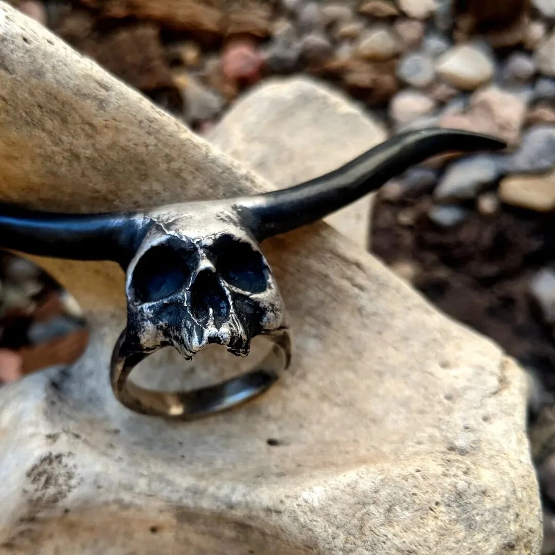 Find Grim: Gold &amp; Silver on Etsy, or follow the link in our bio

💀☠️😈☠️💀

#skull #skulljewelry #skullrings #skullartwork #skullring #skeleton  #silverjewelry #silver #gothaesthetic #gothfashion #goth #gothjewelry #goth #bikerjewelry #bikerstyl