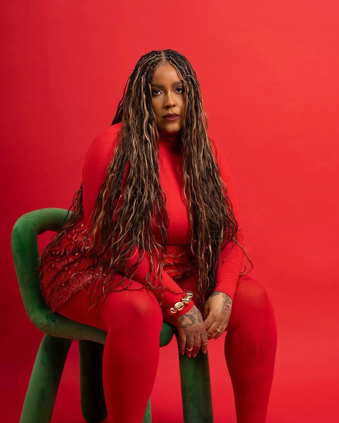 Makeup :@adorea.beauty
Hair: @ygwigs

Braids: @purify_hair
Fit: @hm

@brandonblackwoodnyc

@iconstudiospace