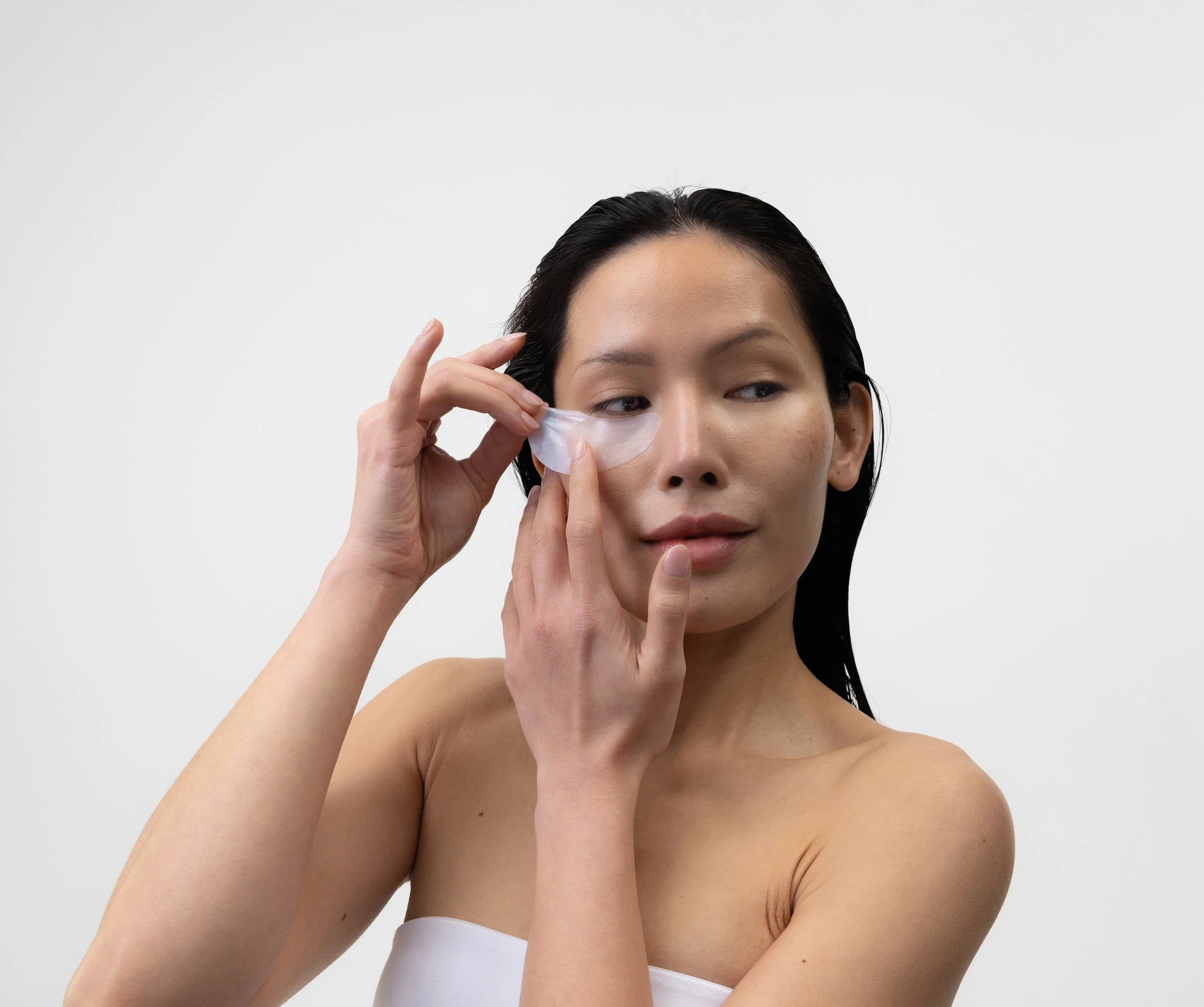 EyeDration Biomask-9-Model Image_vHiRes.jpg