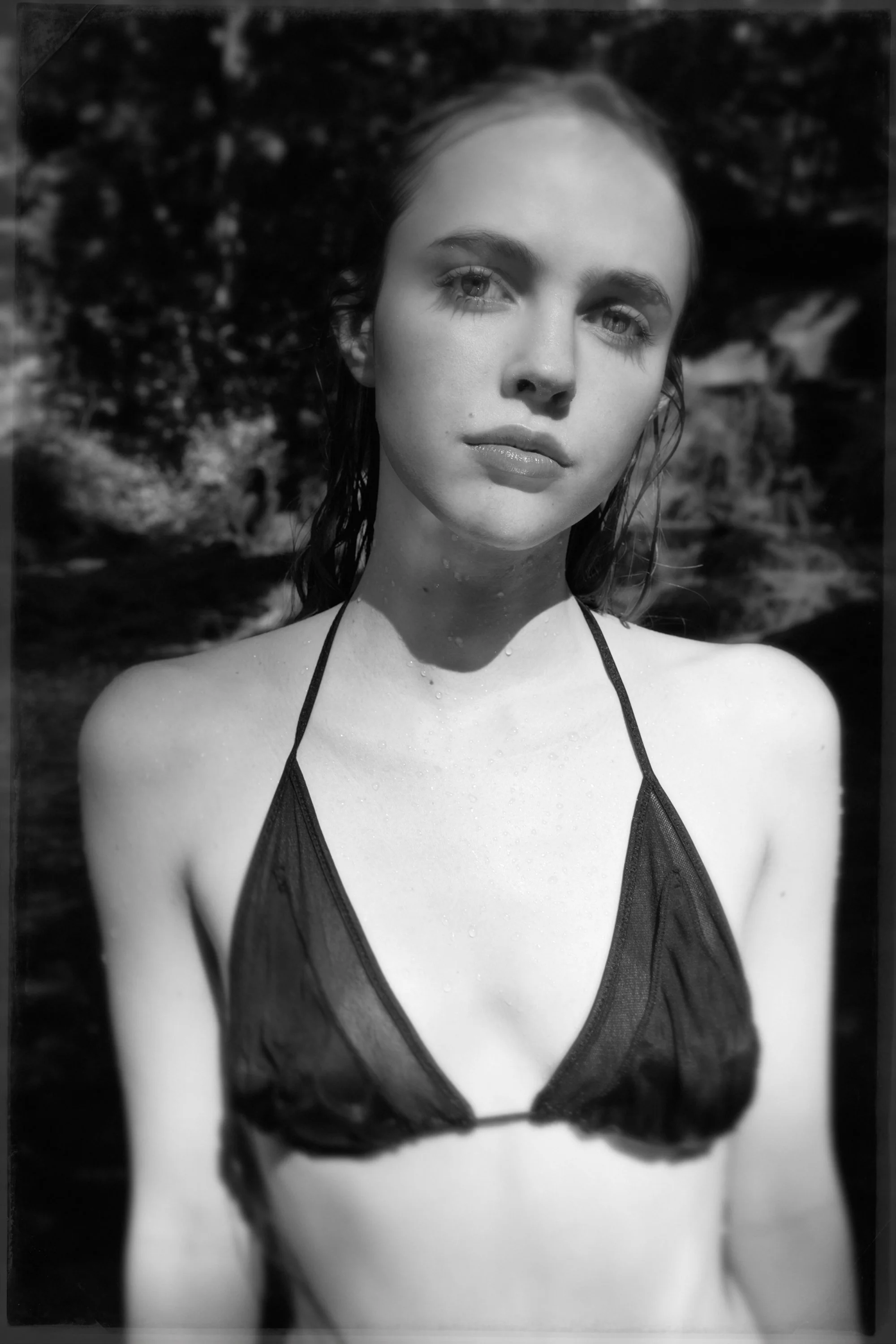 _swimhole_amelia_323A2495 BWcopy.jpg