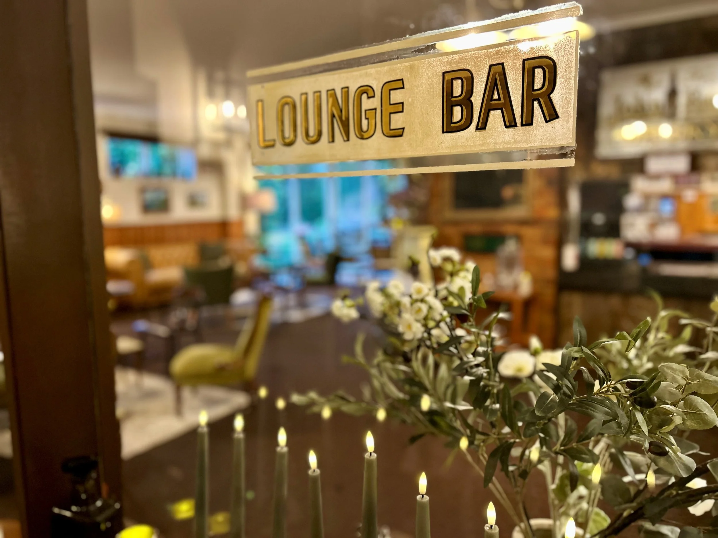 Lounge 3.jpg