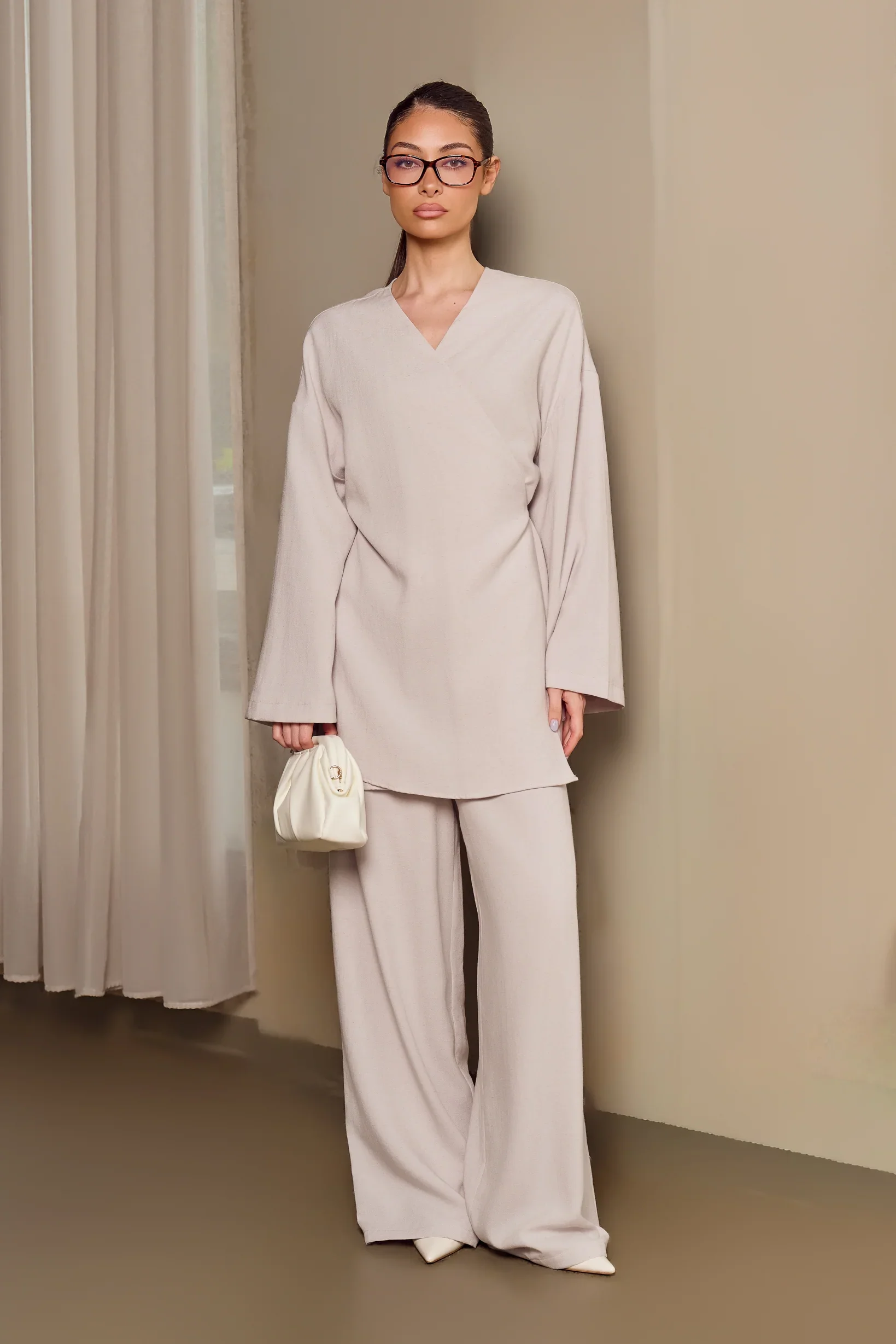 AW0244S-Ightgrey-set.webp