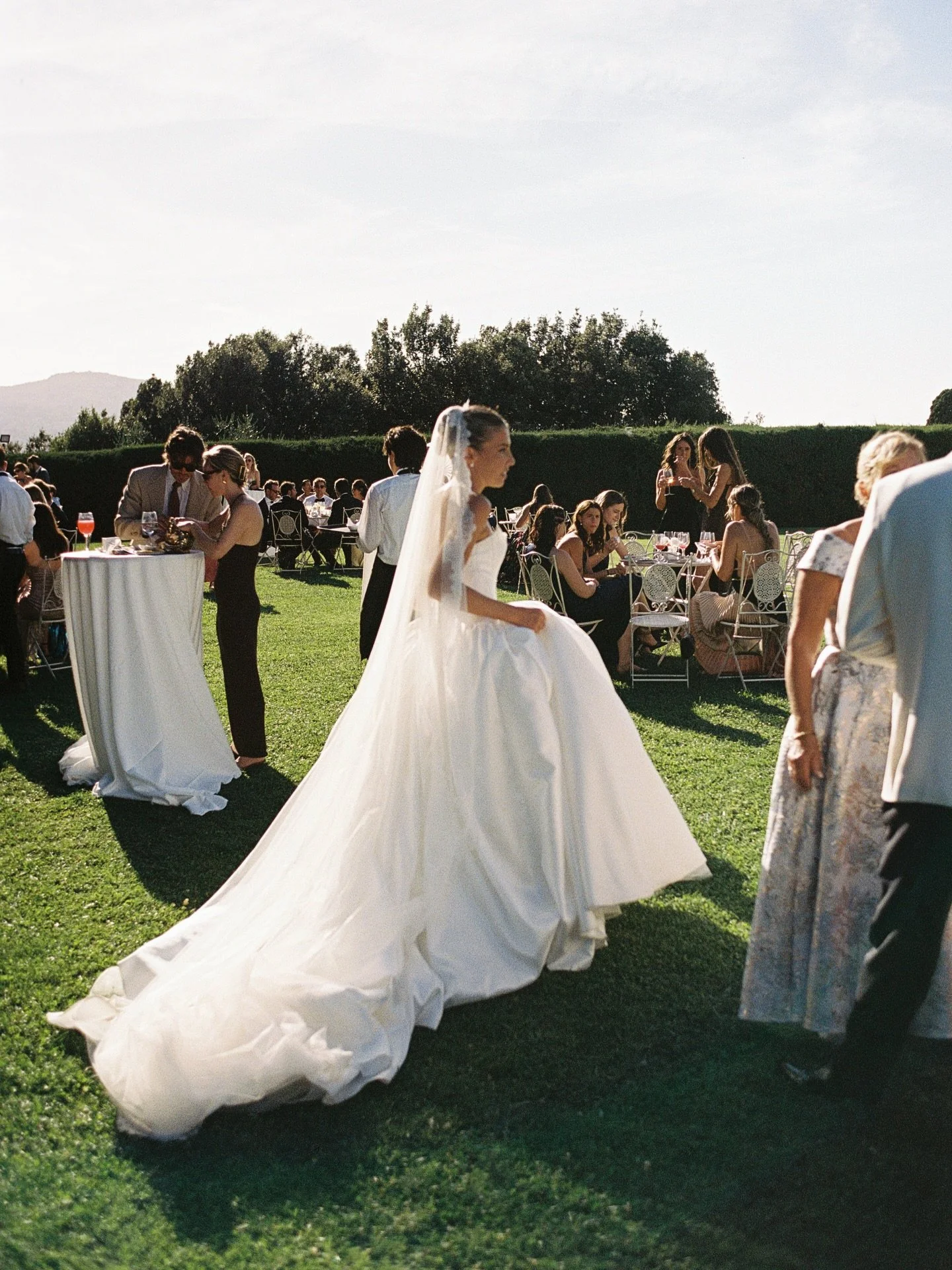 Cocktail hour in Tuscany 

Shot on film

With @alexandra.dogar 
___
Artimino wedding
Tuscany wedding photographer 
Italy wedding photographer