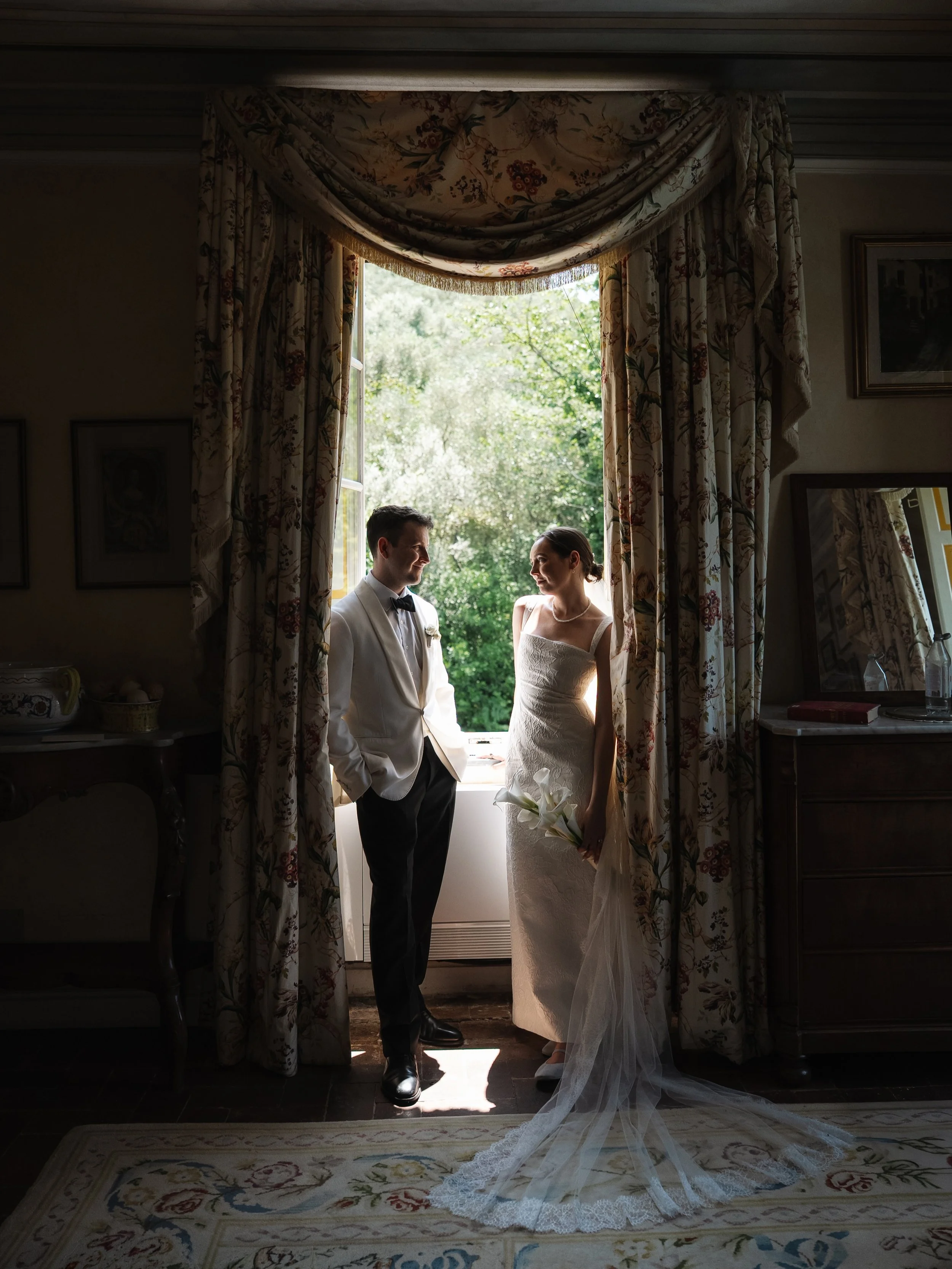 From Katie &amp; Matt&rsquo;s wedding in Tuscany

Digital &amp; film

Venue @villa.michaela.tuscany 
Planner @giuliabernini_wp 
Dress @theownstudio 
___
Tuscany wedding photographer
Italy film photographer
Tuscany wedding venue