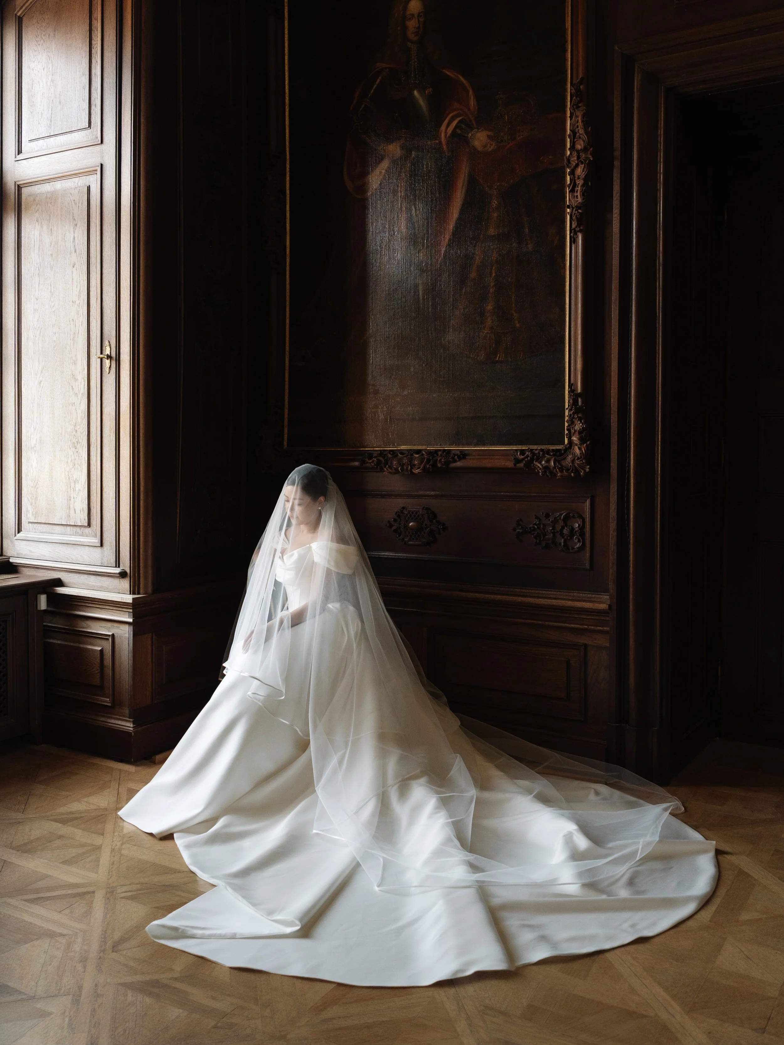 A moment for Becky in her dress 

Planner @mariella.wedding 
Photo @clarabuchberger 
Hair &amp; Makeup @ccchen.s 
Venue @schloss_eckartsau 
Second photographer @lidiia.yudina 

__
Austria wedding
Vienna wedding photographer 
Salzburg wedding
Austria 