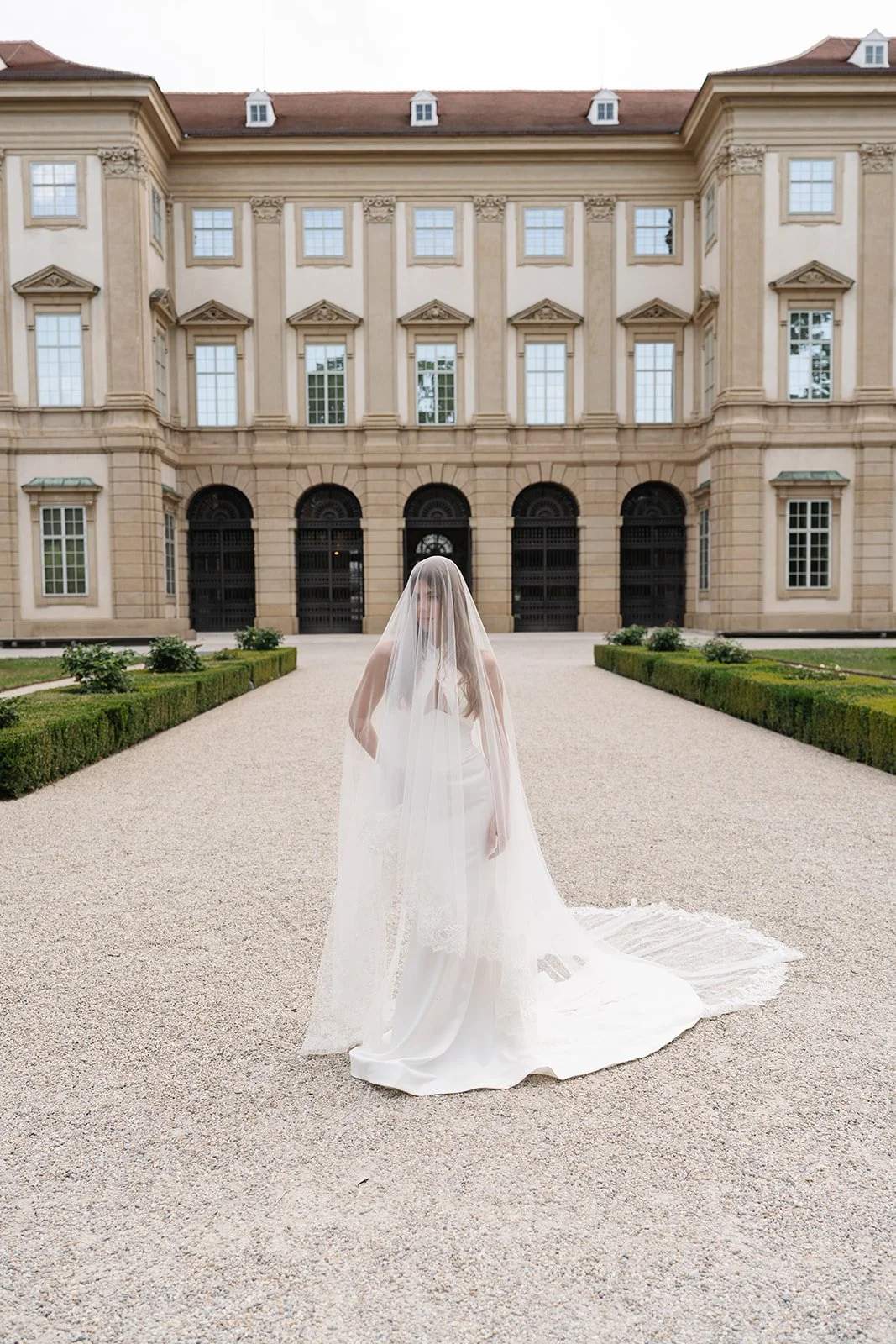 WEDDING EDITORIAL IN VIENNA, AUSTRIA