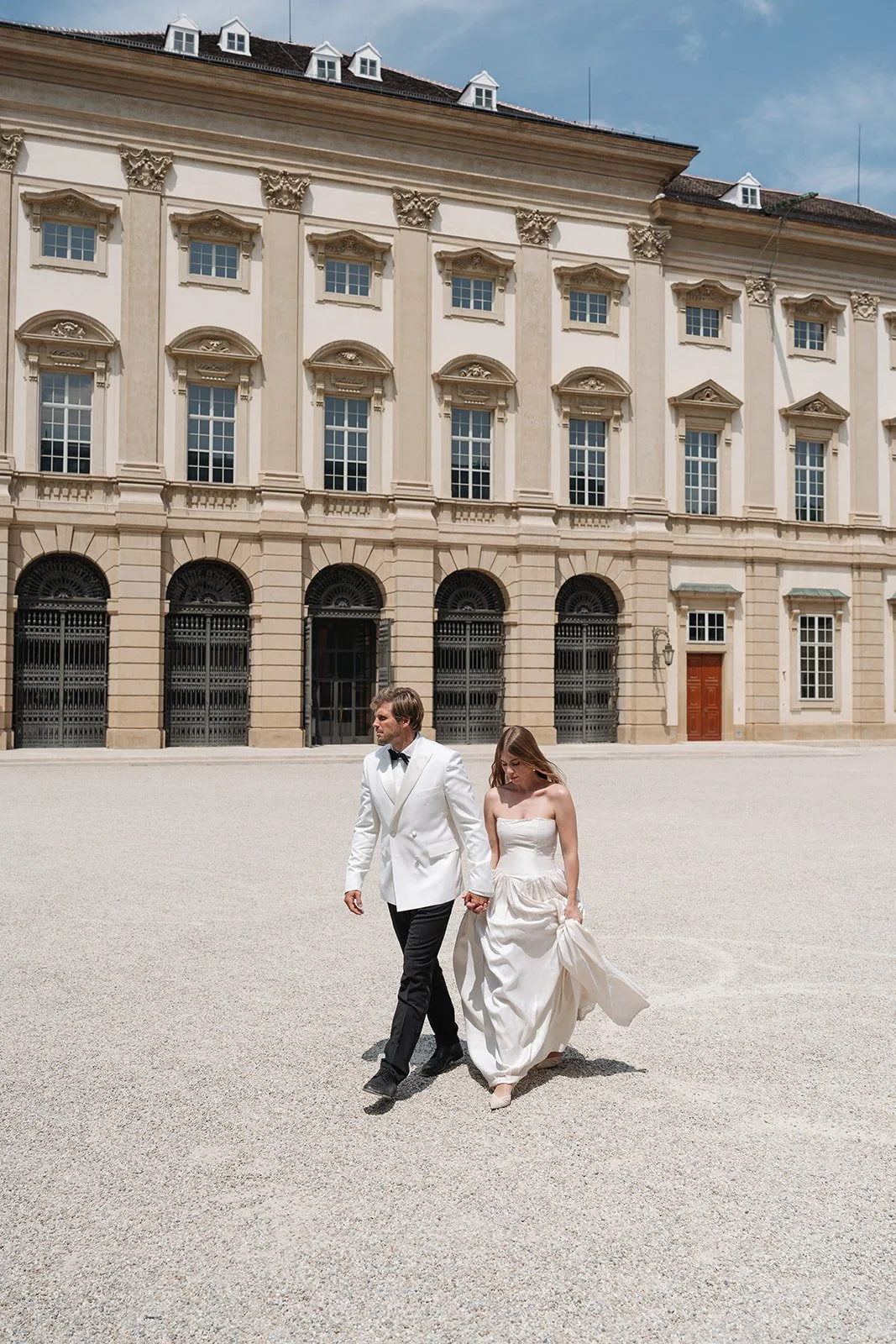 Wedding-Editorial-Vienna-Gartenpalais-Liechtenstein-52.jpg