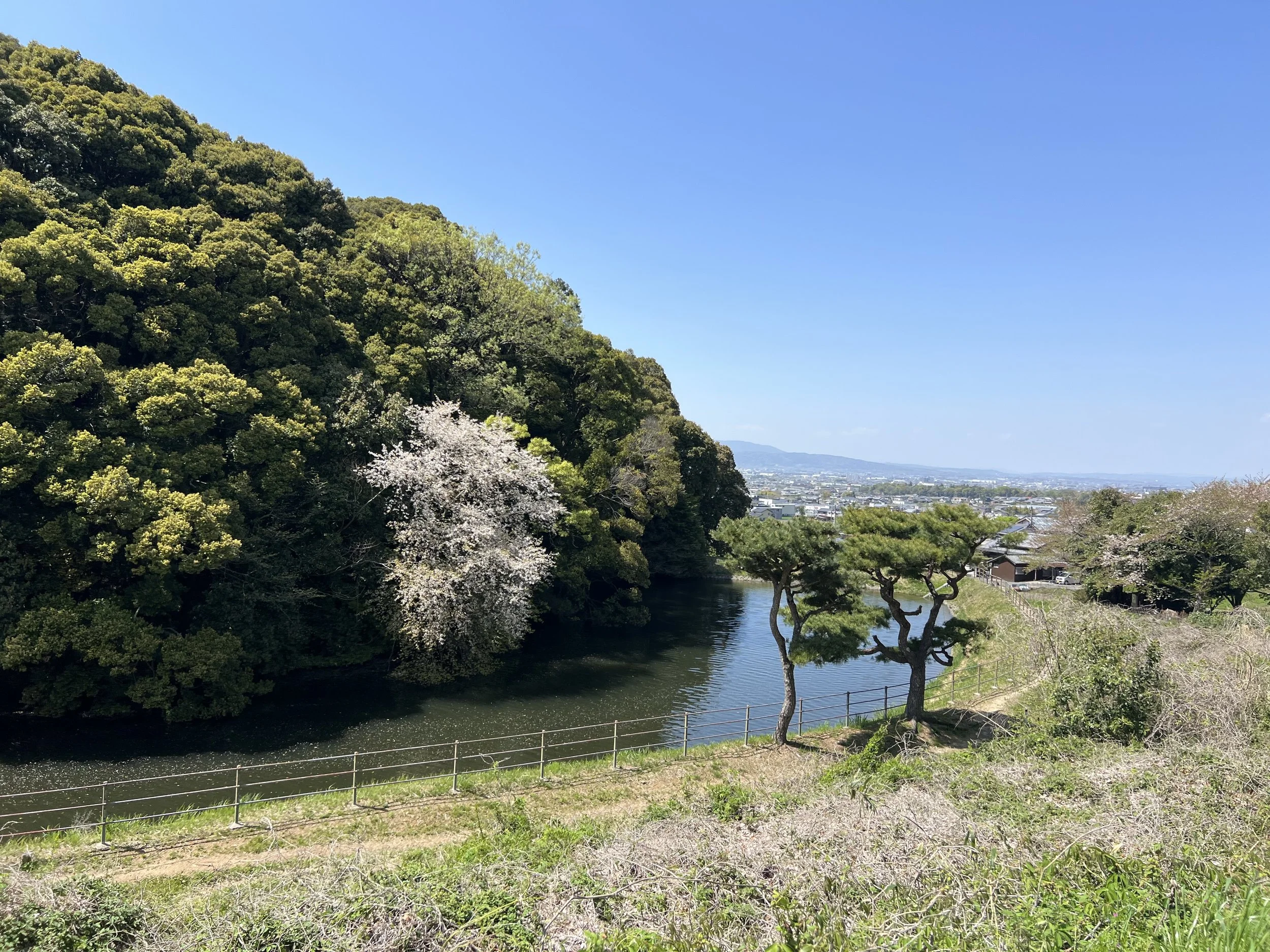 Ancient Tomb of Emperor Sujin