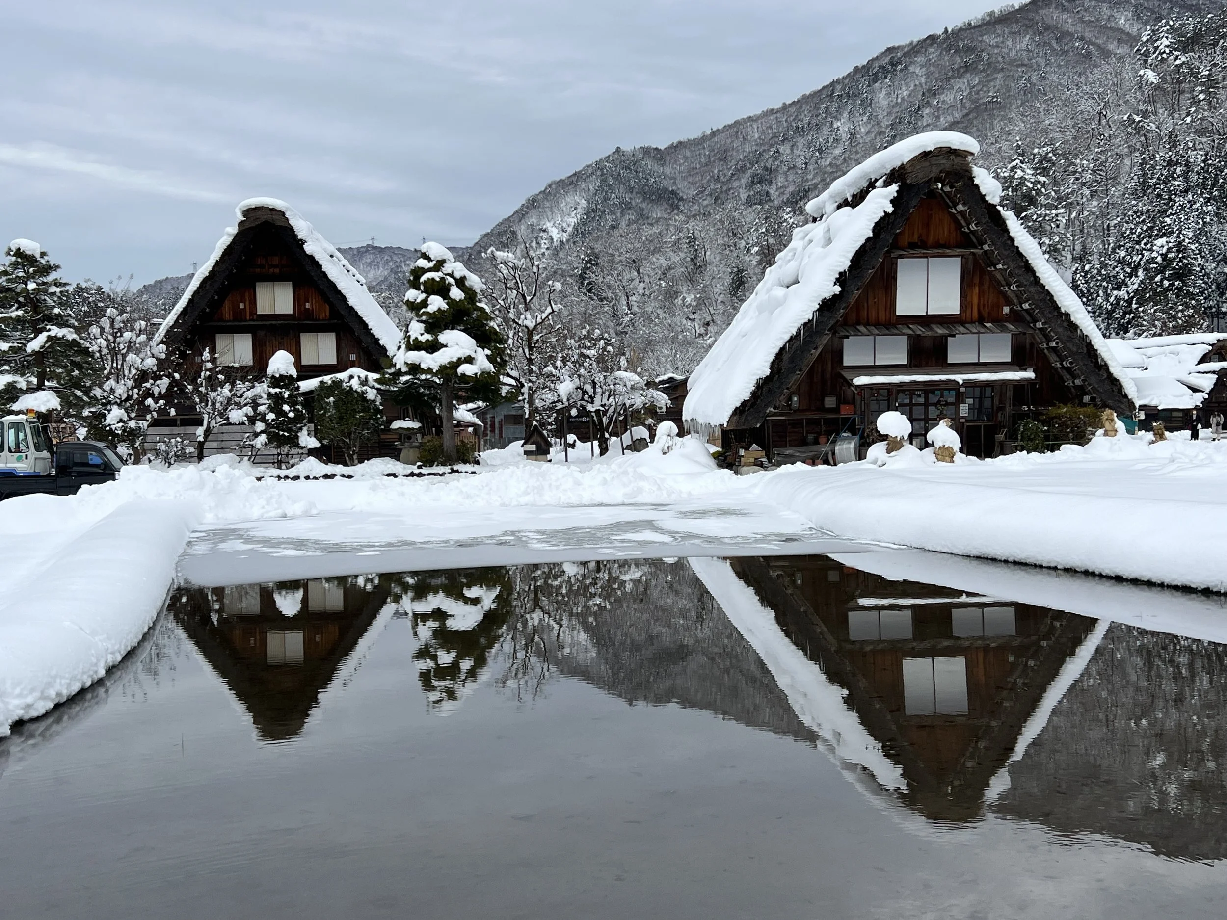 Shirakawa-go under the snow