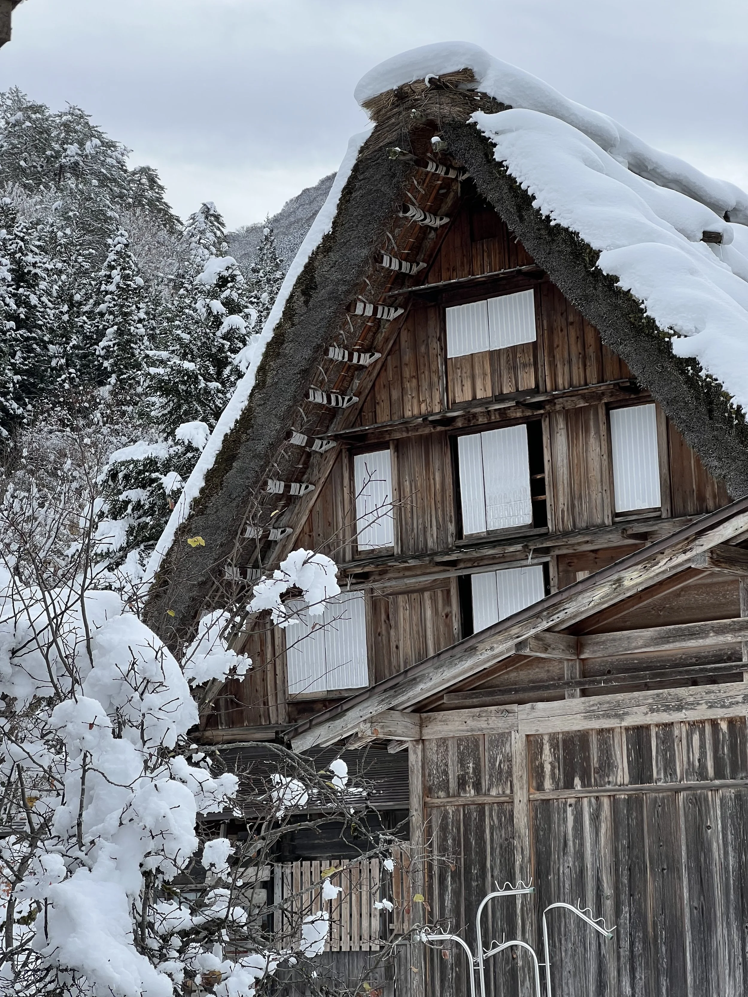 Gassho-zukuri house in Shirakawa-go covered in snow
