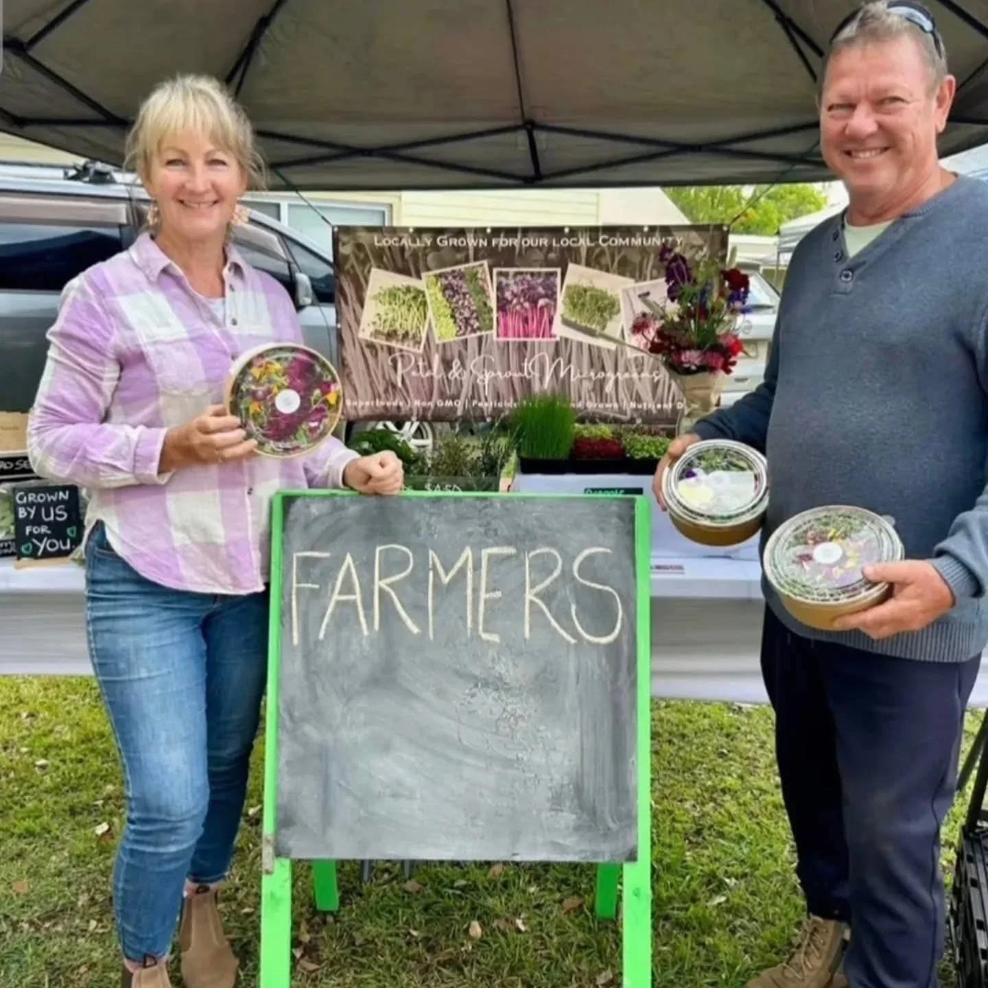 @greatlakesfoodtrailnsw REAL FOOD Market is on this Saturday 1st of November from 8am to 11am.  Next to @therecky_ ! 

Come and meet your local producers like Bec and Steve from @petalandsproutfarm who grow deeply nutritious organic micro herbs. 

I&