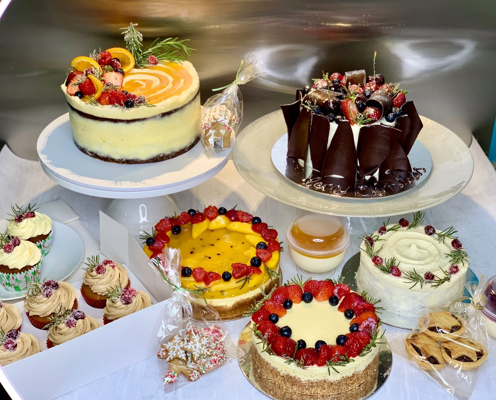 &ldquo;May I have cake, please?&rdquo;
🎅🎂 Only if you tell me&hellip; 😄

Christmas deliciousness comes in all shapes, sizes and flavours &mdash; but here&rsquo;s the plot twist: if you keep your cake dreams to yourself, I can&rsquo;t magically mak