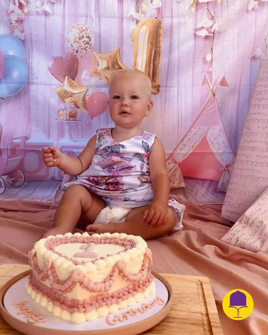 Weddings are a big part of my business, but I absolutely love creating cakes for all of life&rsquo;s special moments ✨

Blossom&rsquo;s 1st Birthday cake was made for a mum after my own heart. Georgia requested a delicious cake using natural food col