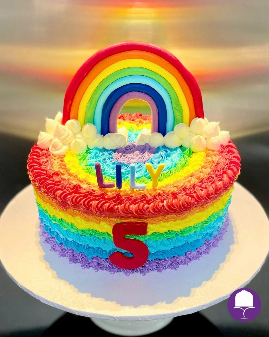 🎂🌈 When the week has a theme&hellip; you just have to roll with it! 🌈🎂

One week I&rsquo;m creating cakes for 50th birthday celebrations, and the next thing I know I&rsquo;m surrounded by 5th and 10th birthday magic! 😂 5 x 10 = 50!

And honestly