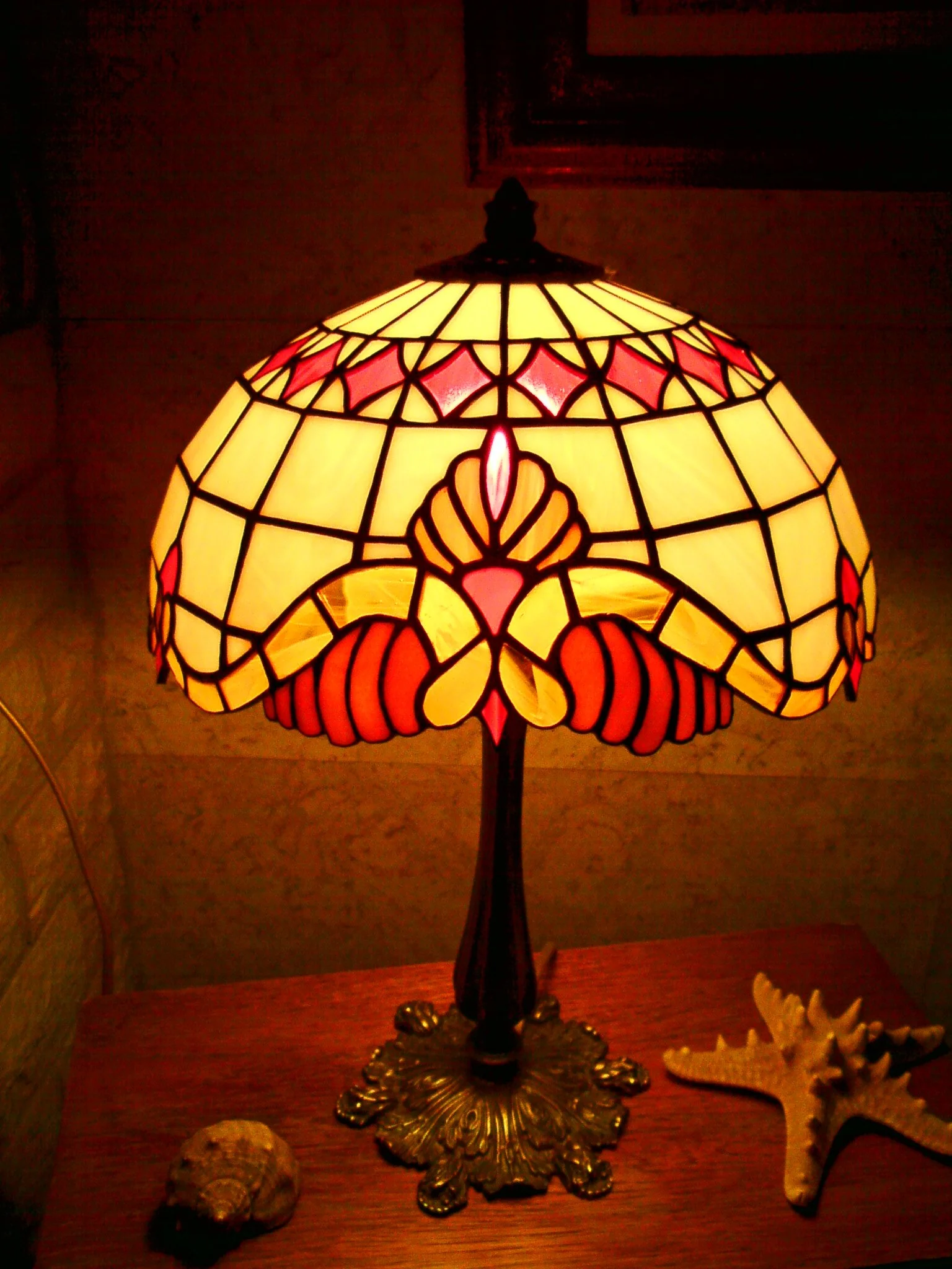 lampa Emike.jpg