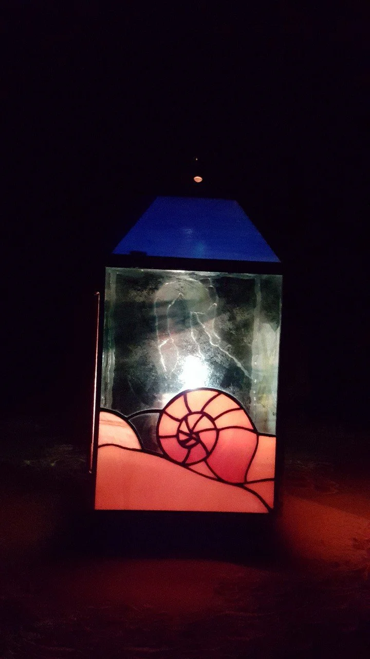lampa negyoldalu.jpg