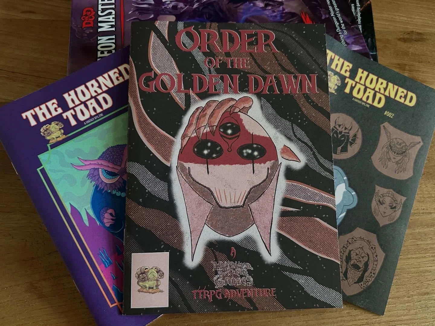 🎁 GIFTS GIFTS GIFTS 🎁

With the holiday season poking its head around the corner, it&rsquo;s the perfect time to get your favorite DM, DND playing cousin, board gaming loving aunt or monster adoring friend an awesome gift.

Use the code &ldquo;GIFT