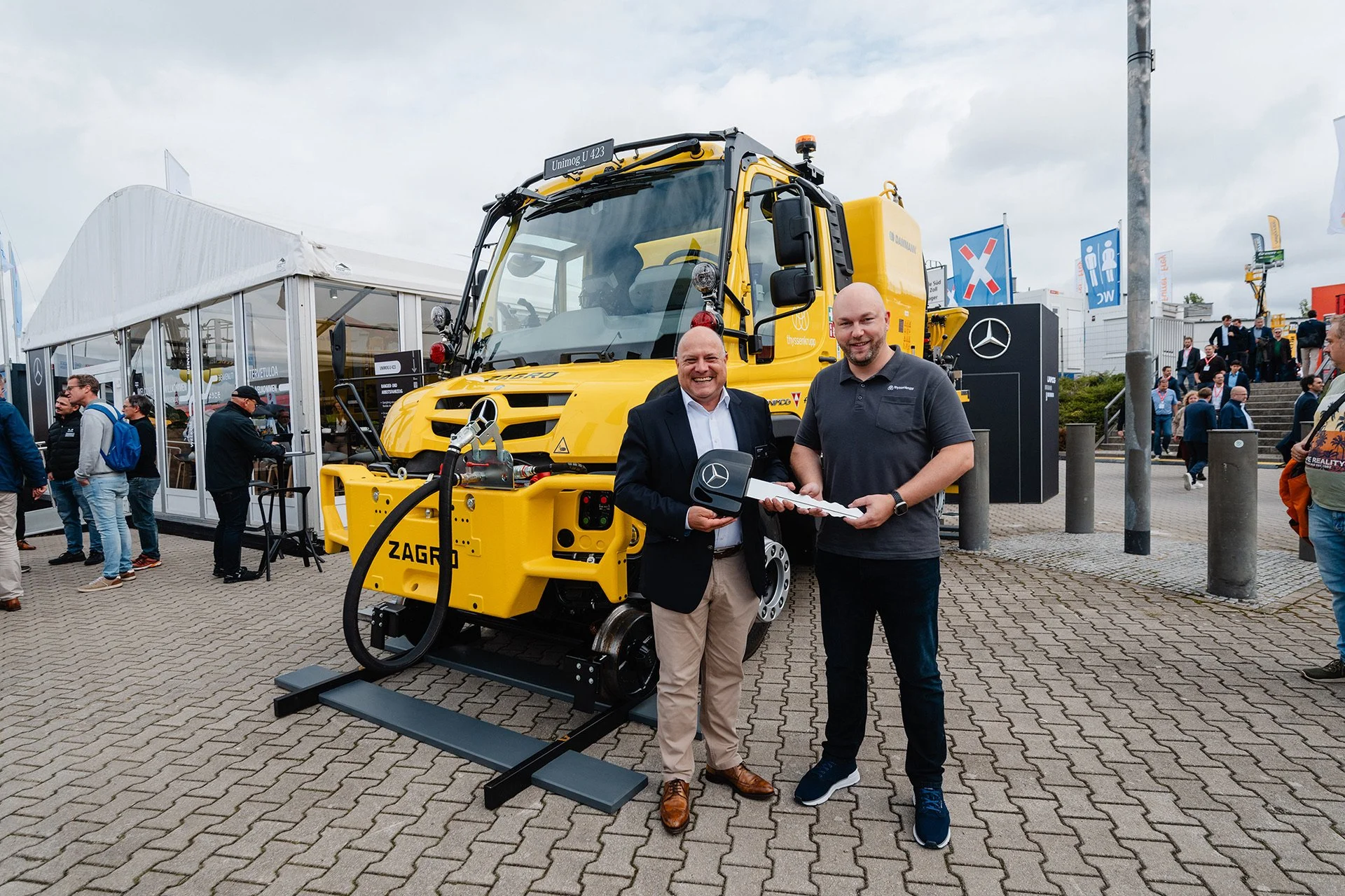 Innotrans_2024_Uebergabe_Spezialfahrzeug_Unimog_ISH_8275.jpeg