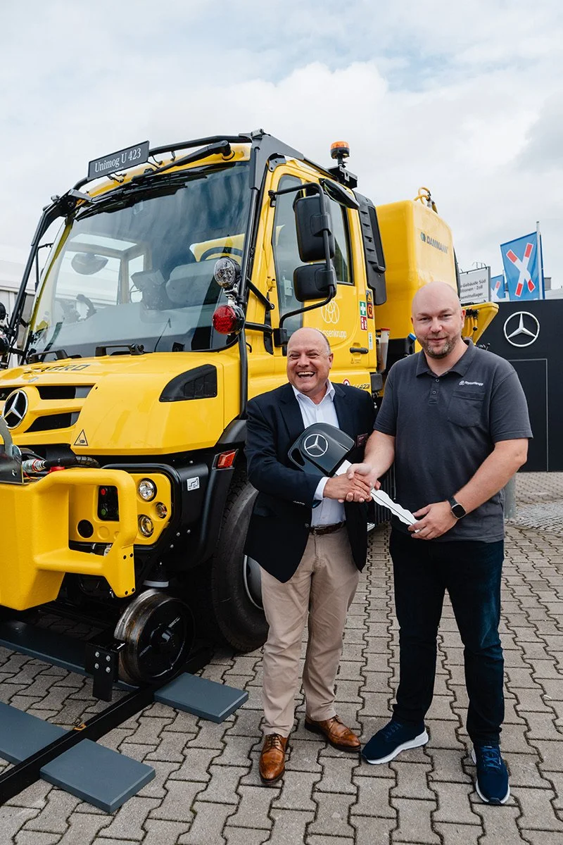 Innotrans_Fahrzeuguebergabe_Unimog_ISH_8231.jpeg