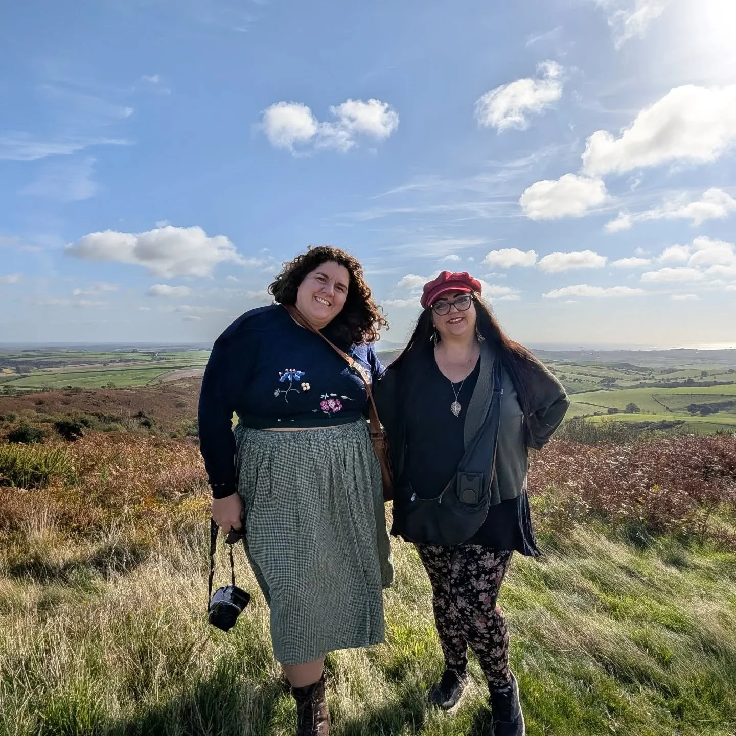 I'm currently traveling around England with one of my besties and 2019 BIBC facilitator @arohanuiretreats and it's been awesome to see her awareness around negative body talk as we've been in fitting rooms and meeting women on this journey.

It's ama