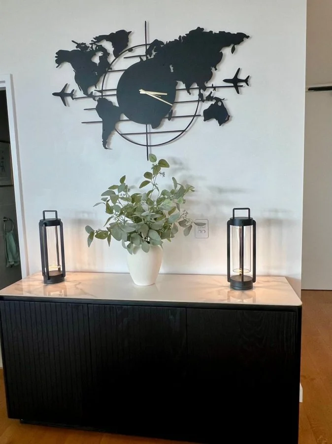 Lounge world clock.jpeg