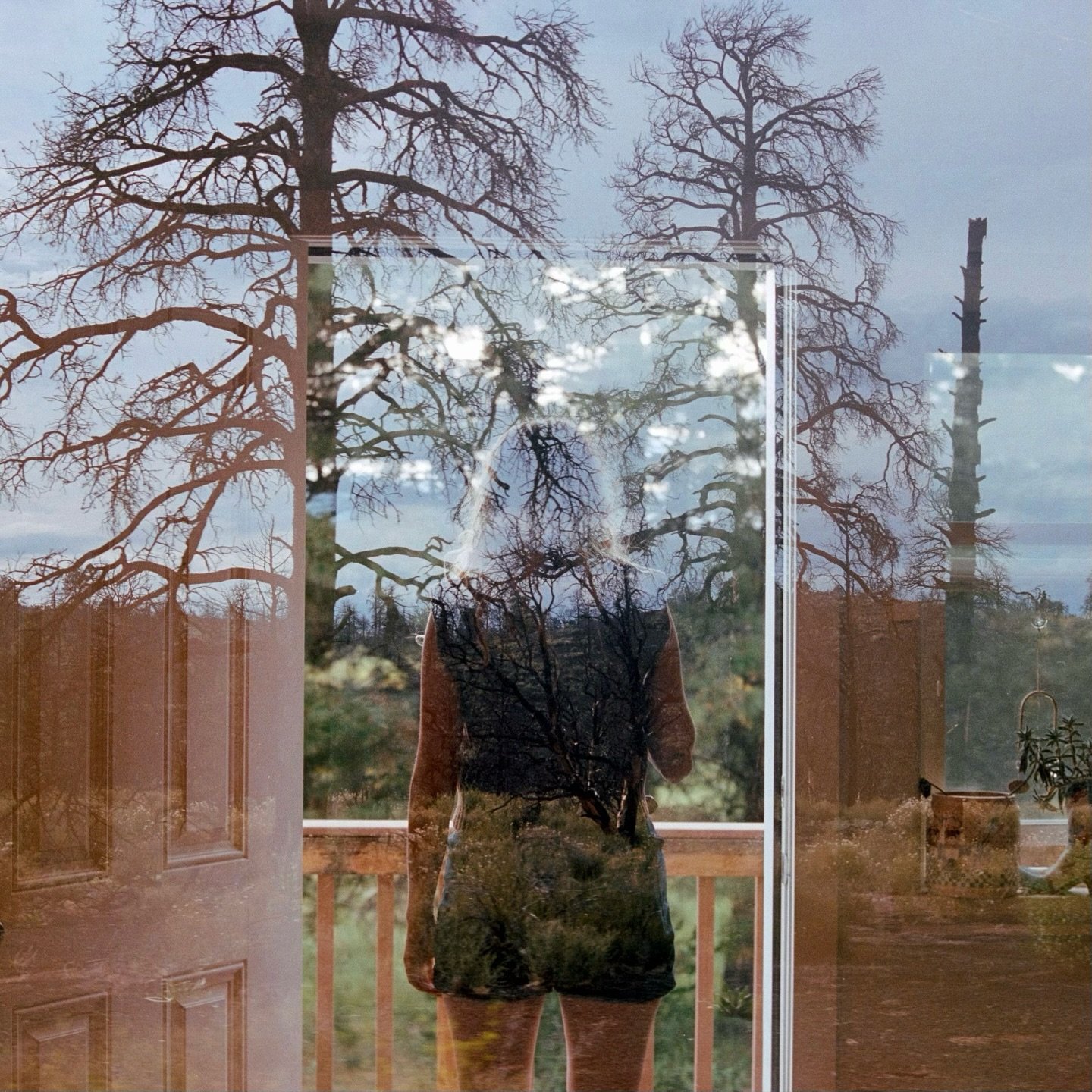 &ldquo;The Half of It&rdquo; is officially out in the world ❤️

Thank you so so much to everyone who had a part in helping me make this album. I am so grateful for the opportunity to make music and be creative, and even more so with other people. 

N