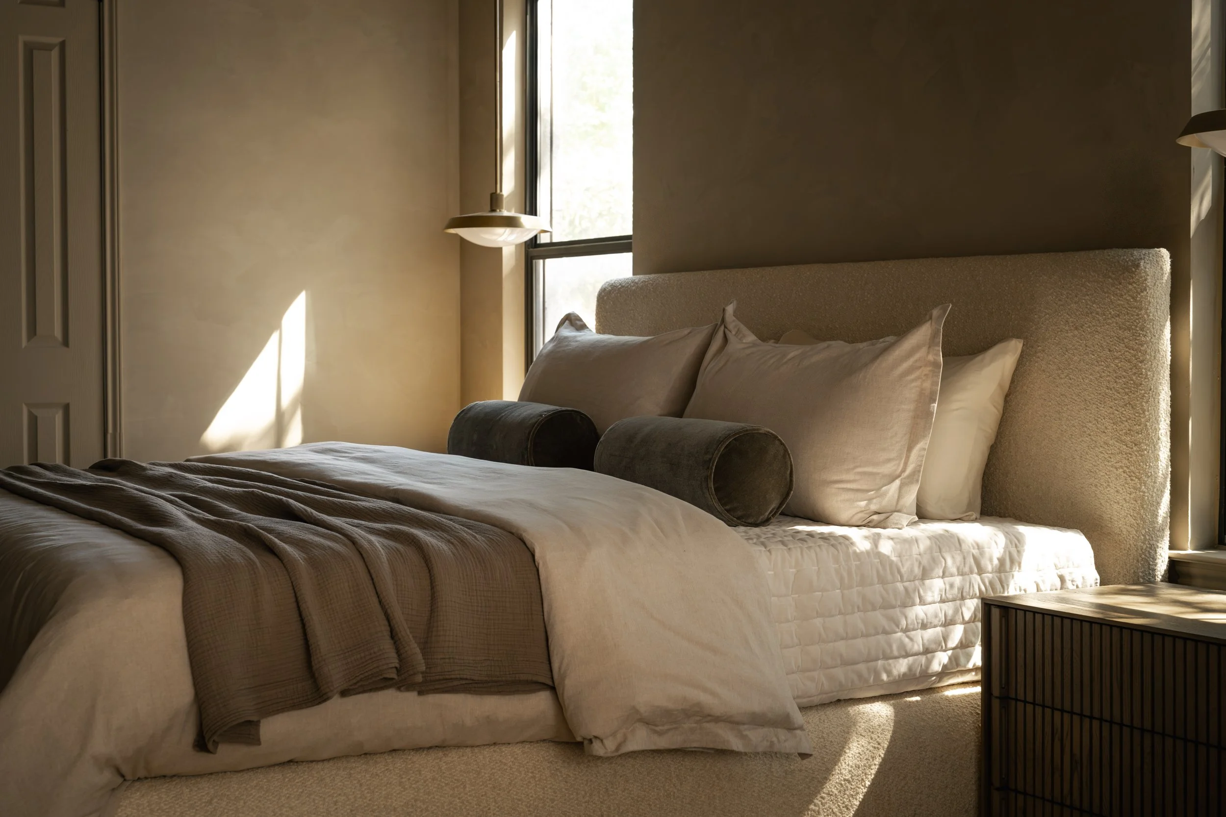 BVS-JAKE-DAVID-HOME-HAGGANS-LN-PRIMARY-BEDROOM-ANGLE-2-WIDE.jpg
