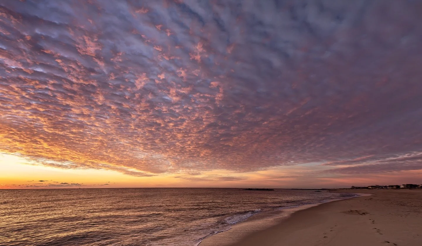 Cotton-candy skies over Spring Lake this morning&hellip; soft, sweet, and peaceful. Sunrise magic at its best. 🌅💗 Shared with my loved @ericsambol and #hiroandrocky 💕💕🫶

#ourplanetdaily
#earthfocus
#fantastic_earth
#bestnatrureshots
#discovery_e