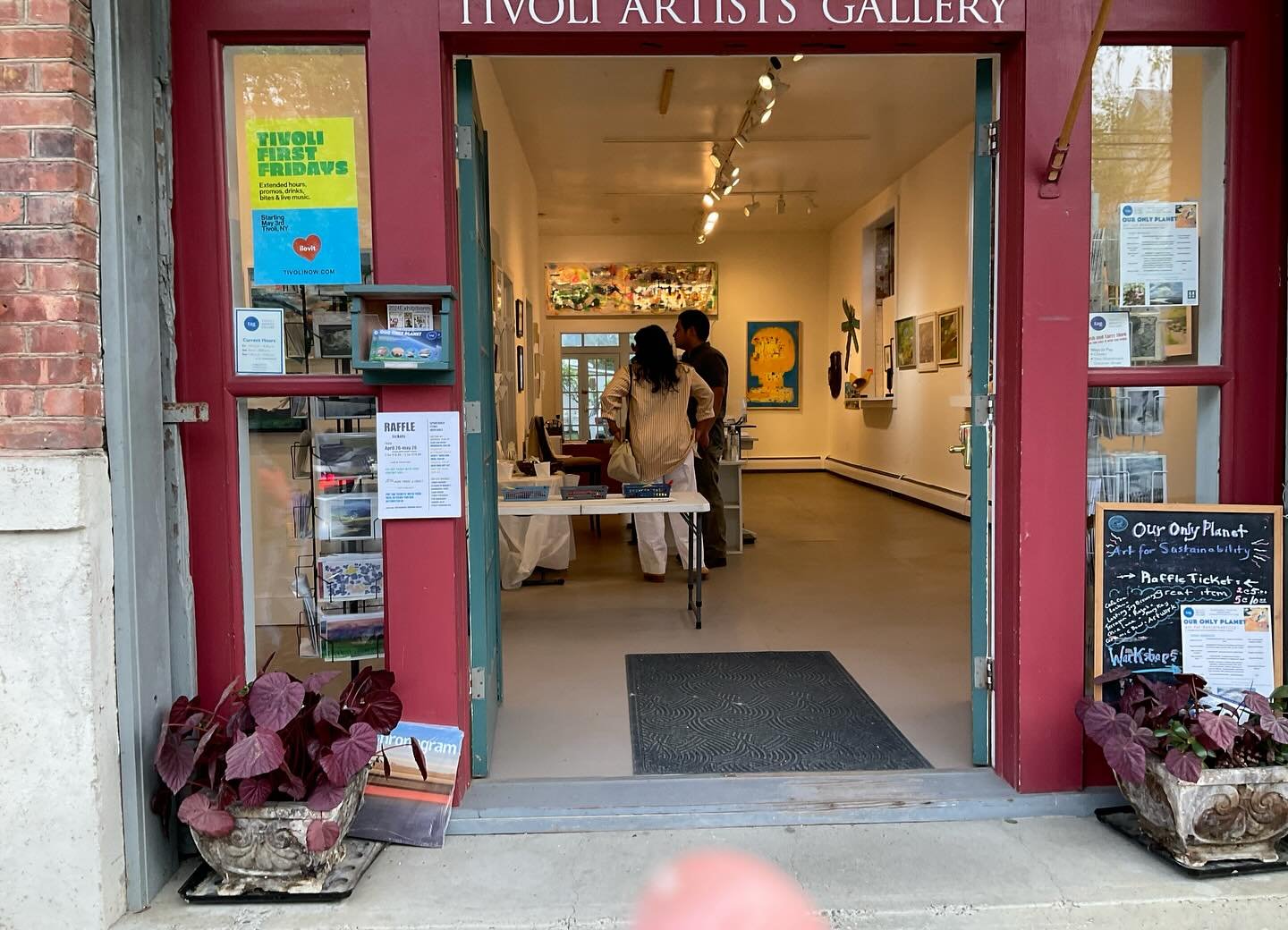 First Fridays 😄 Stop by Tivoli Artist Gallery  work on a community art piece, grab a snack, explore the fantastic art, buy some tickets for an amazing raffle, or sign up for one of the workshops being offered. #localartist #artinthehudsonvalley #hud