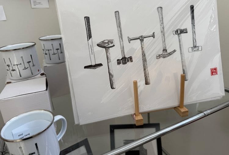 A variety of handmade and artist sourced things. 
.
.
.
.
.
.
.
 #artistsoninstagram #tivolifirstfridays #TivoliArtistsGallery #hudsonvalleyart #TivoliNY #ArtGallery #ArtExhibition #crafts #handmade #knitting #holidaygifts #shoplocal #artisan