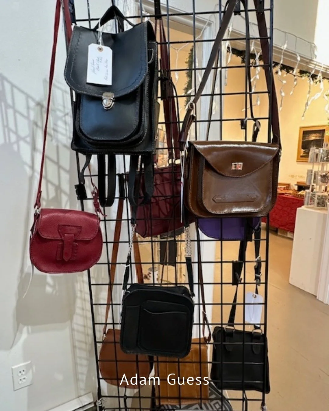 Lots of shopping this weekend!
.
.
.
.
.
.
.
 #artistsoninstagram #TivoliArtistsGallery #hudsonvalleyart #TivoliNY #ArtGallery #ArtExhibition #woodworking #holidayshopping #gifts #cuttingboards