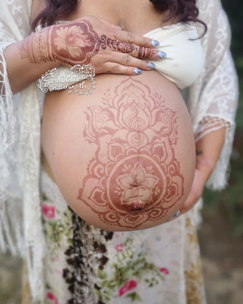 #FamilyMoments #BlessedLife #PregnancyJourney #MotherhoodJoy #ParentingLove #LittleAngel #Heartwarming #MotherDaughter #hennastain  #allnaturalhenna #hennatattoo