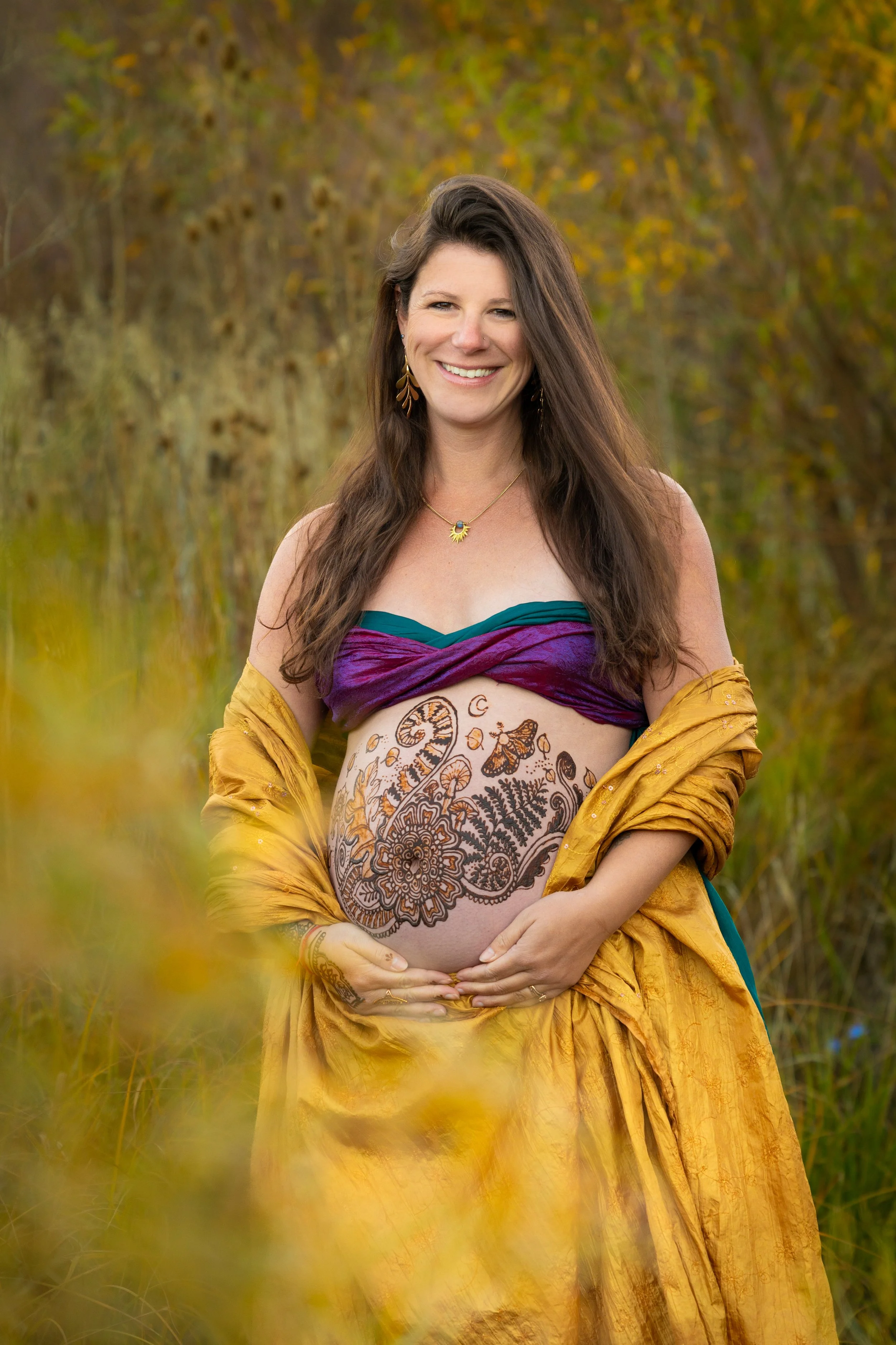 #photography #boulderphotography #hennaphotoshoot #maternityphotoshoot #wonderlandlakephotoshoot #portraitphotography